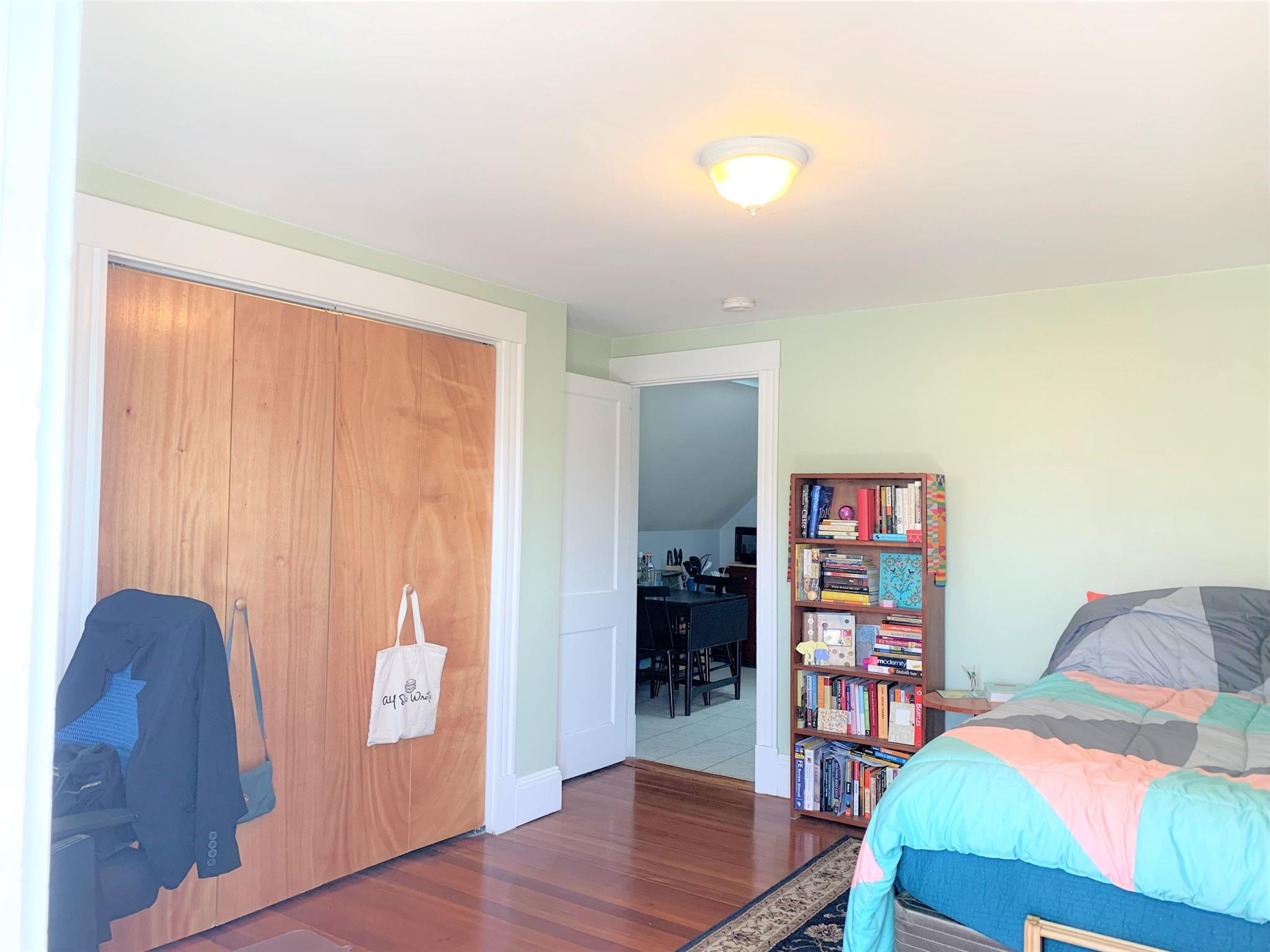 411 Main St, Medford