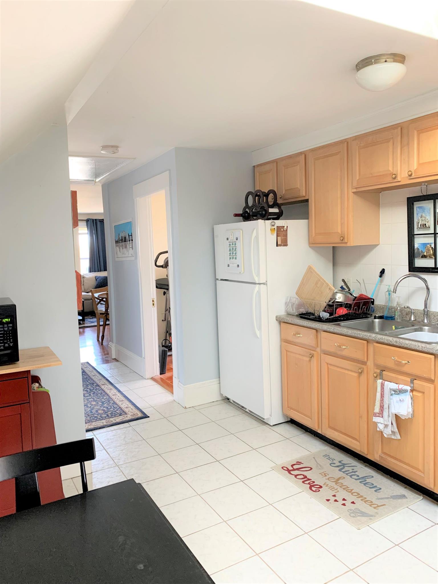 411 Main St, Medford