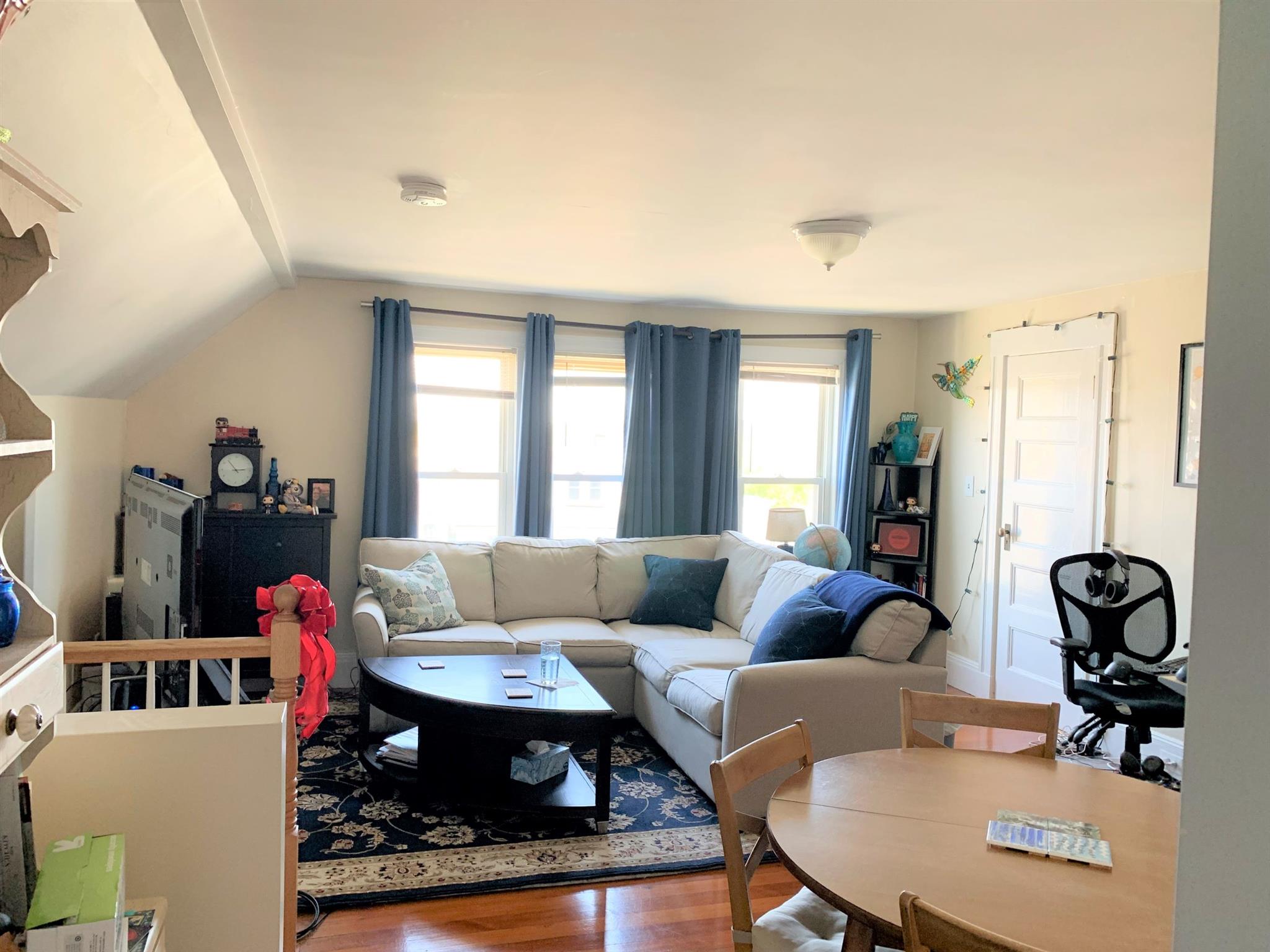 411 Main St, Medford