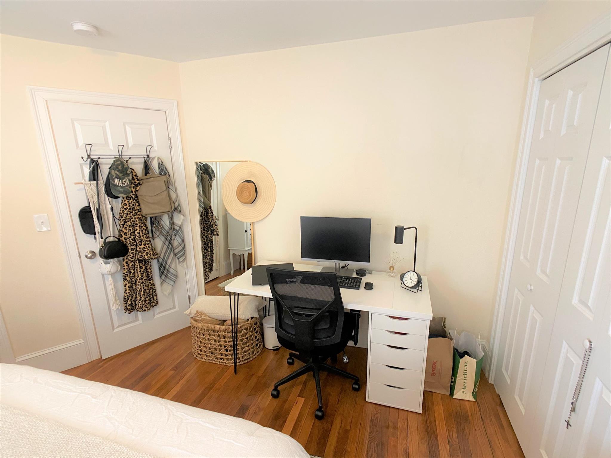 78 Ten Hills Rd, East Somerville