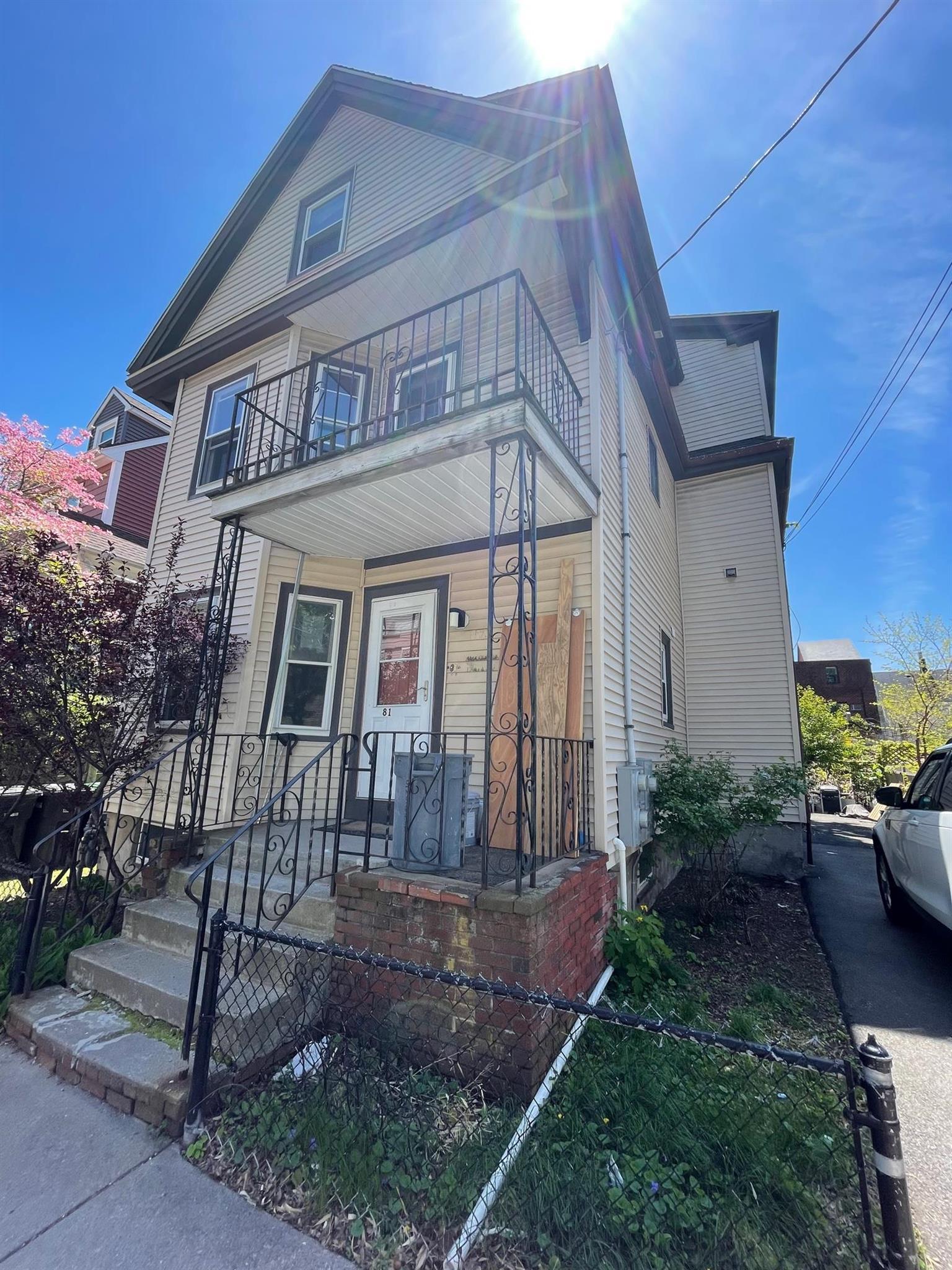 81 Winslow Ave, Davis Square