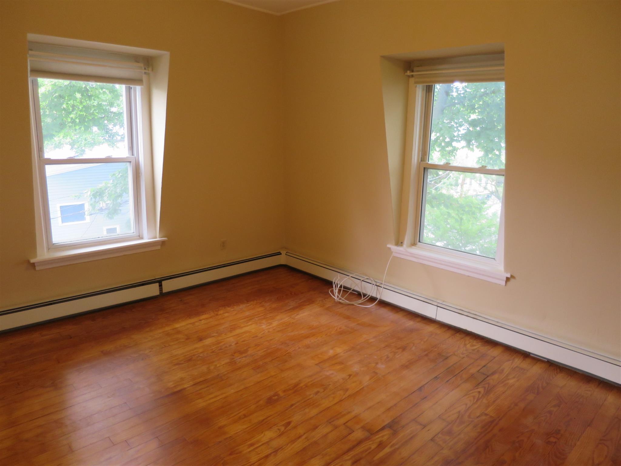 12 Tufts St, Central Square