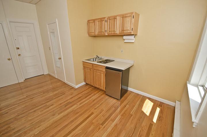 302 Newbury St, Back Bay