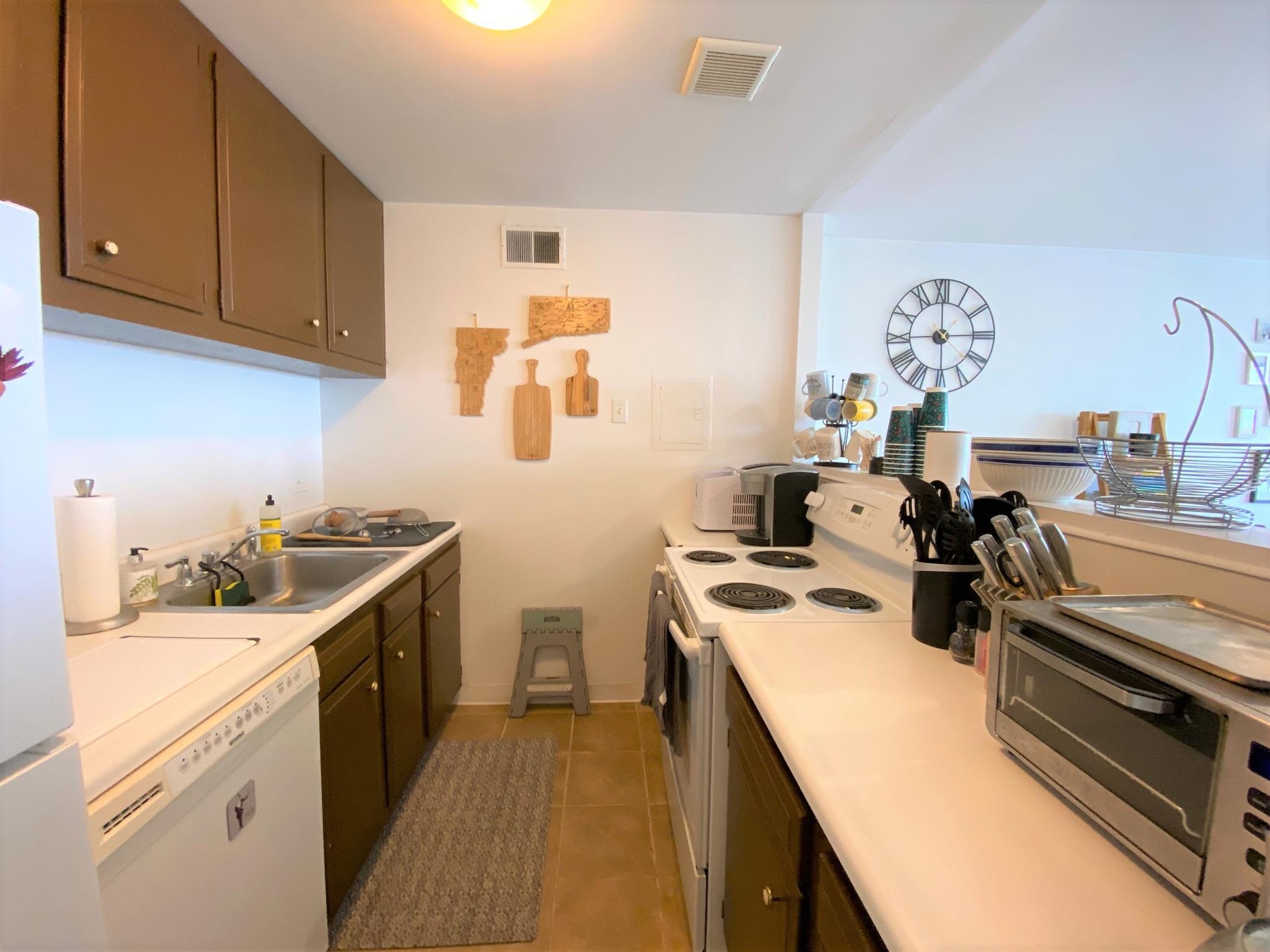 1105 Massachusetts Ave, Harvard Square