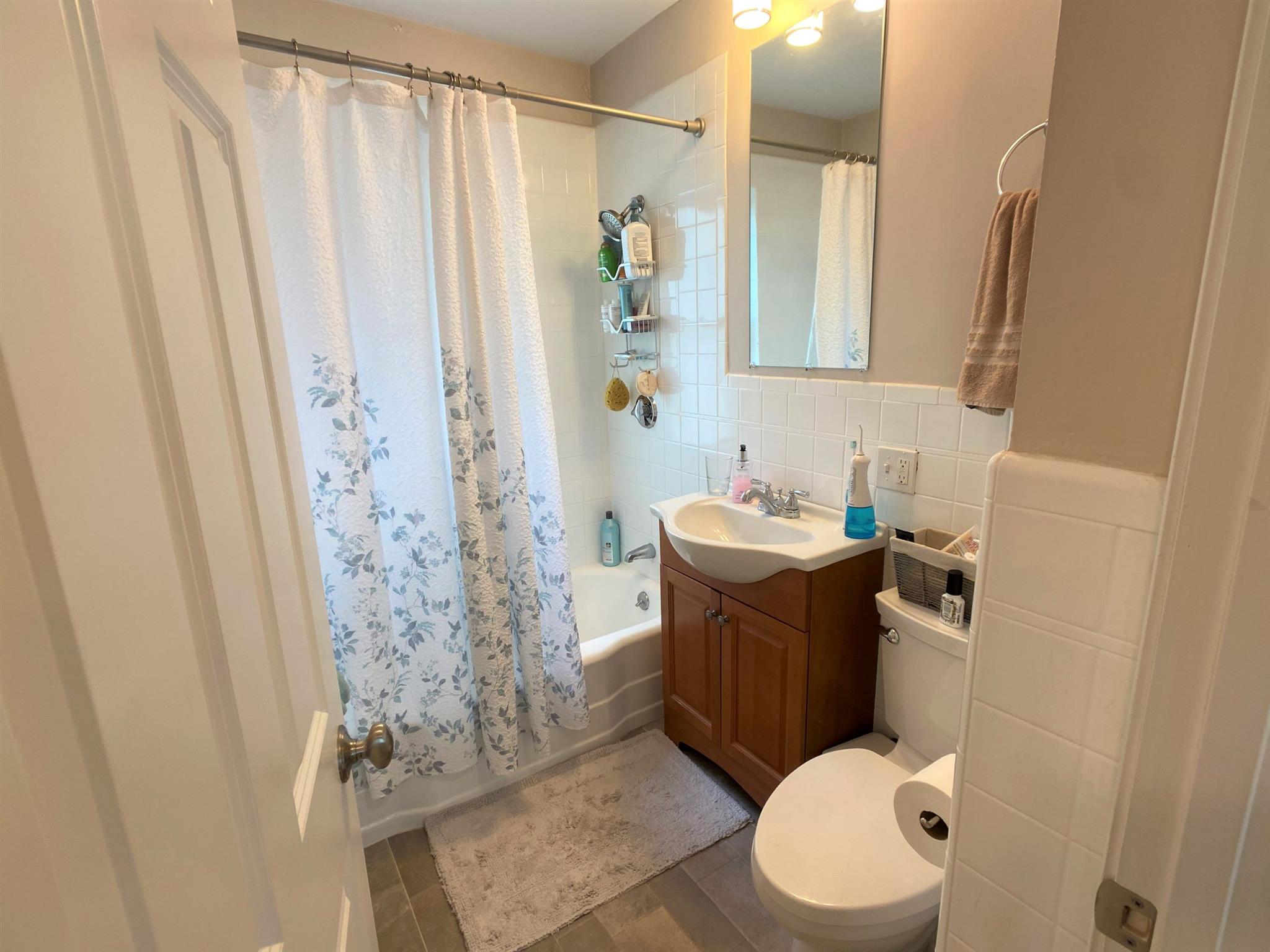 23 Willard Ave, Medford