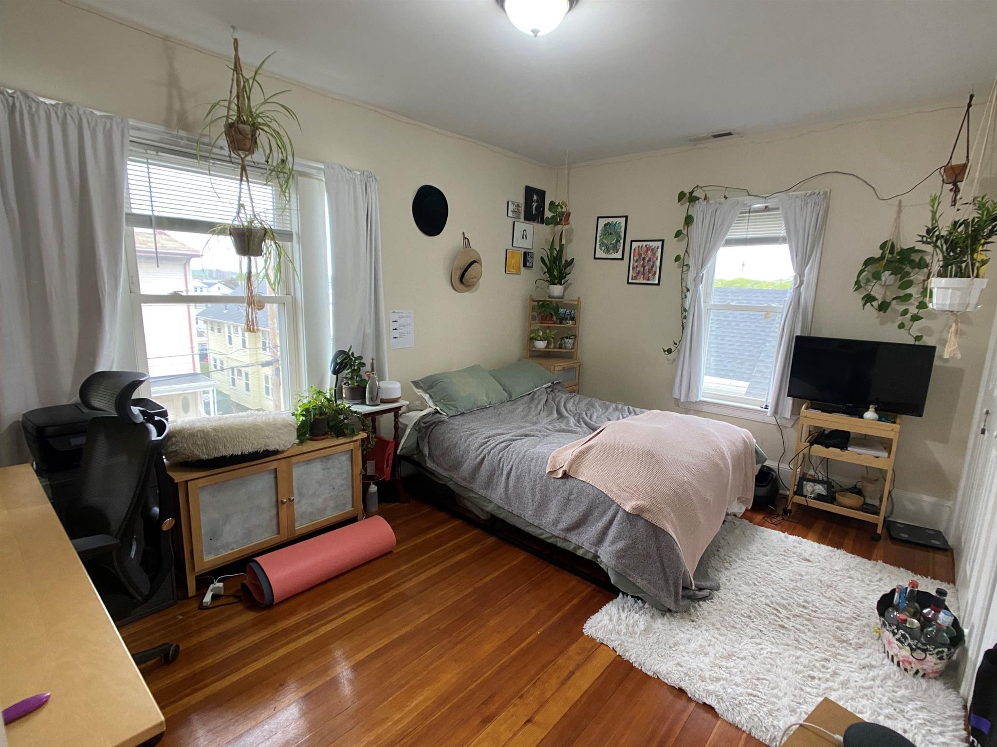 23 Willard Ave, Medford