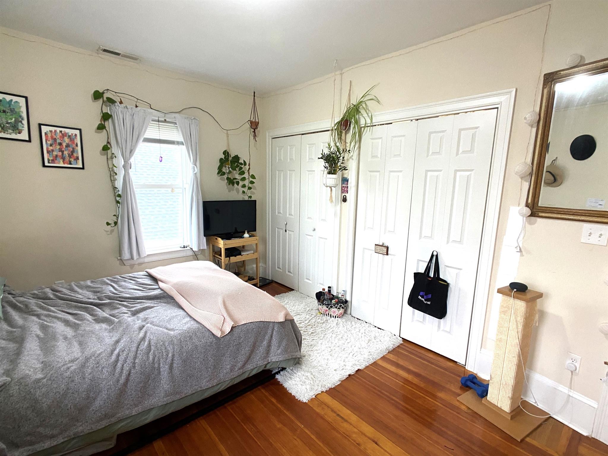 23 Willard Ave, Medford