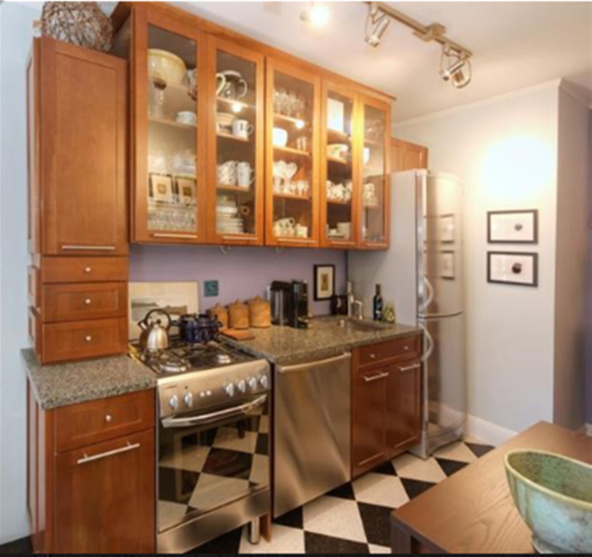 1697 Cambridge St, Harvard Square