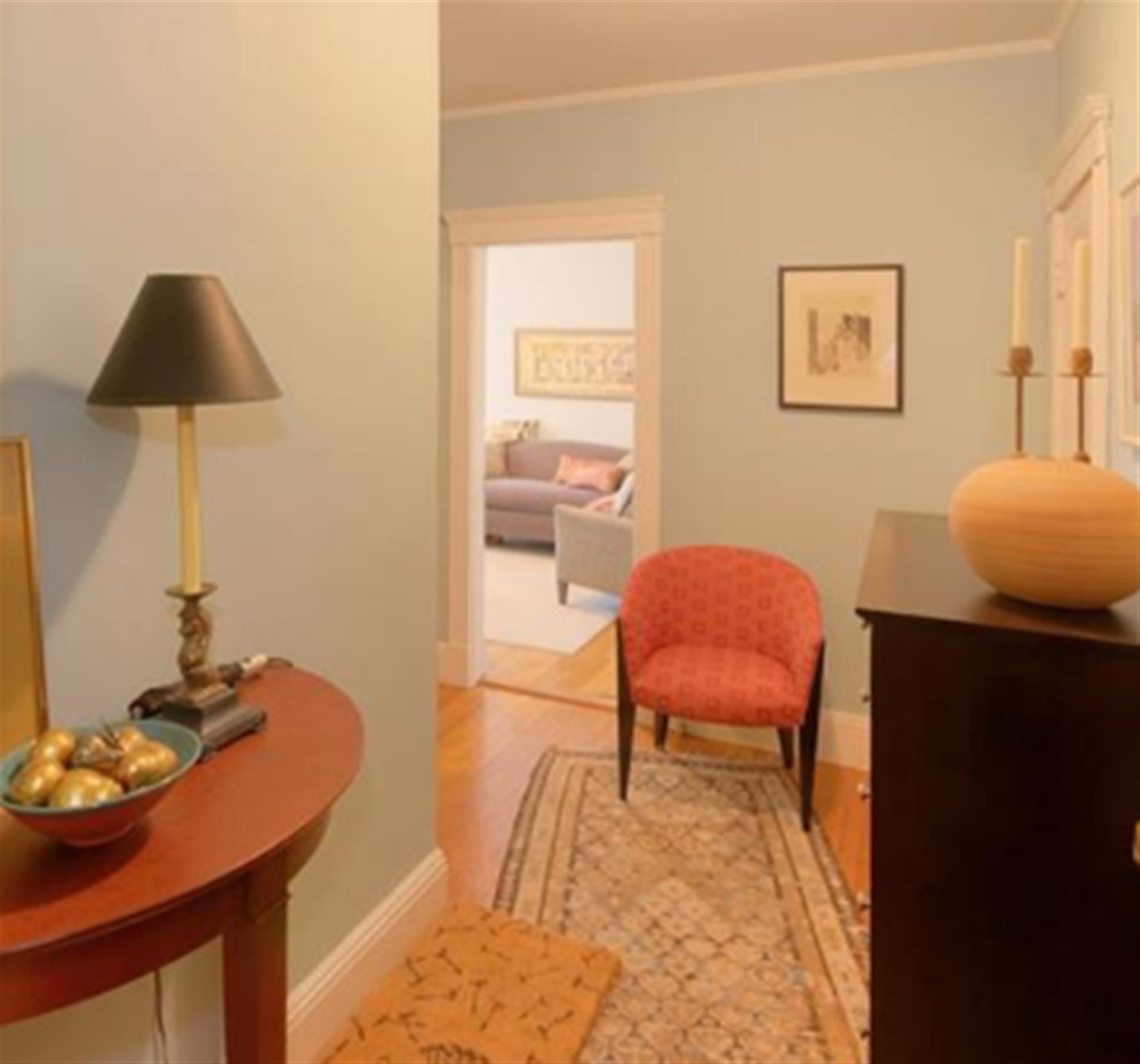 1697 Cambridge St, Harvard Square