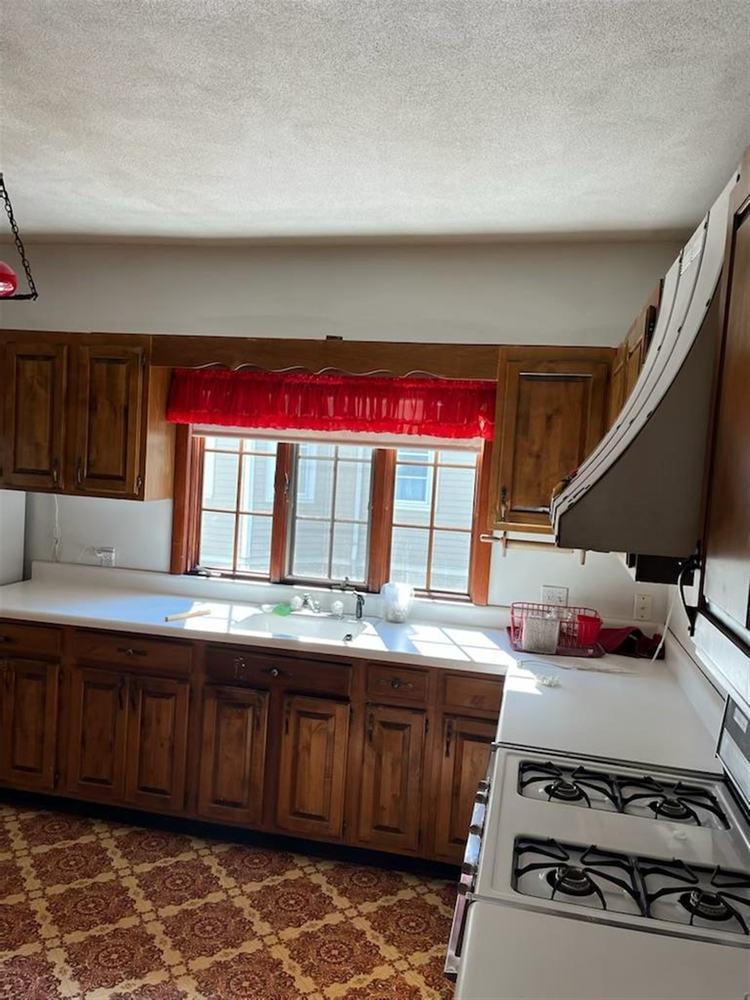 186 Powder House Blvd, Teele Square