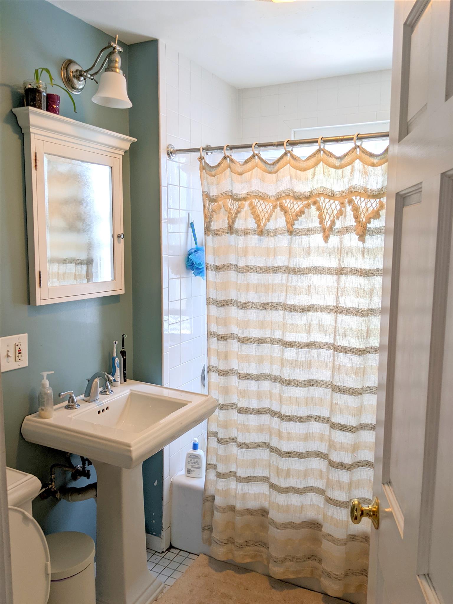 41 Bay State Ave, Ball Square