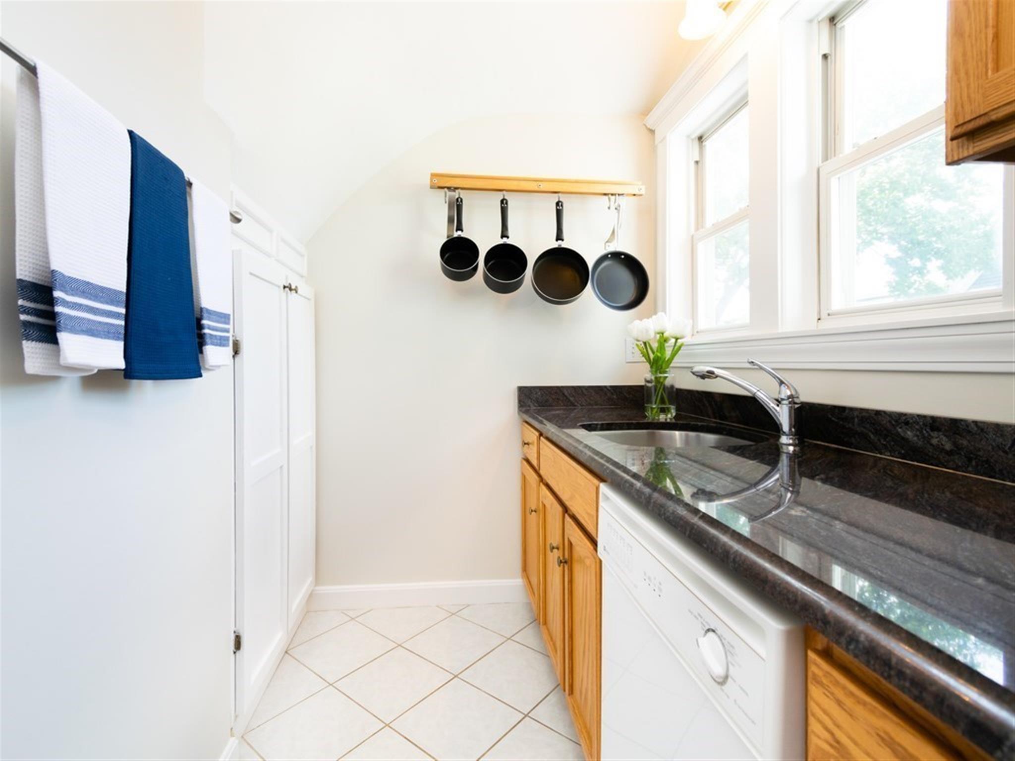 6 Clifton St, Davis Square