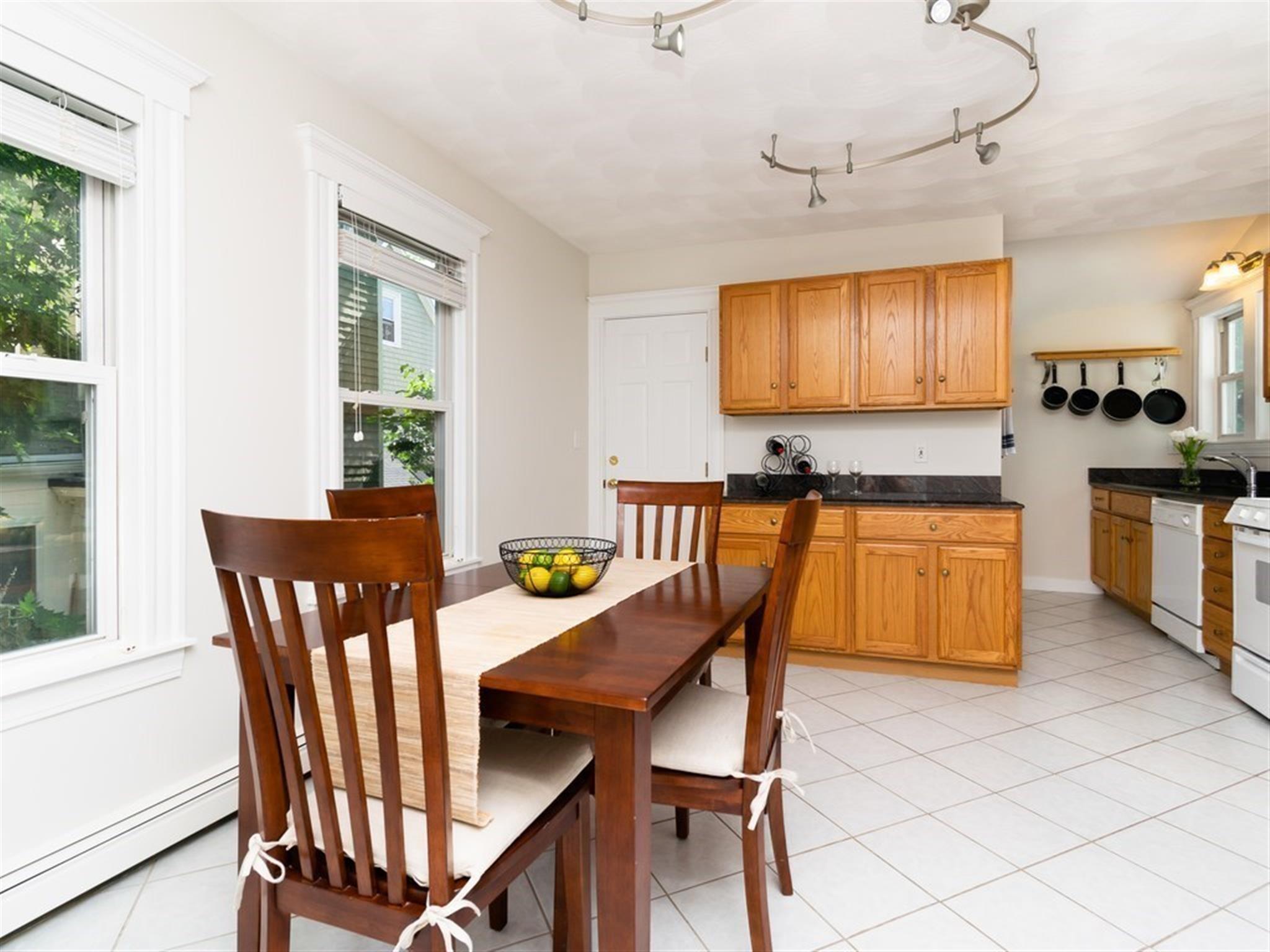 6 Clifton St, Davis Square