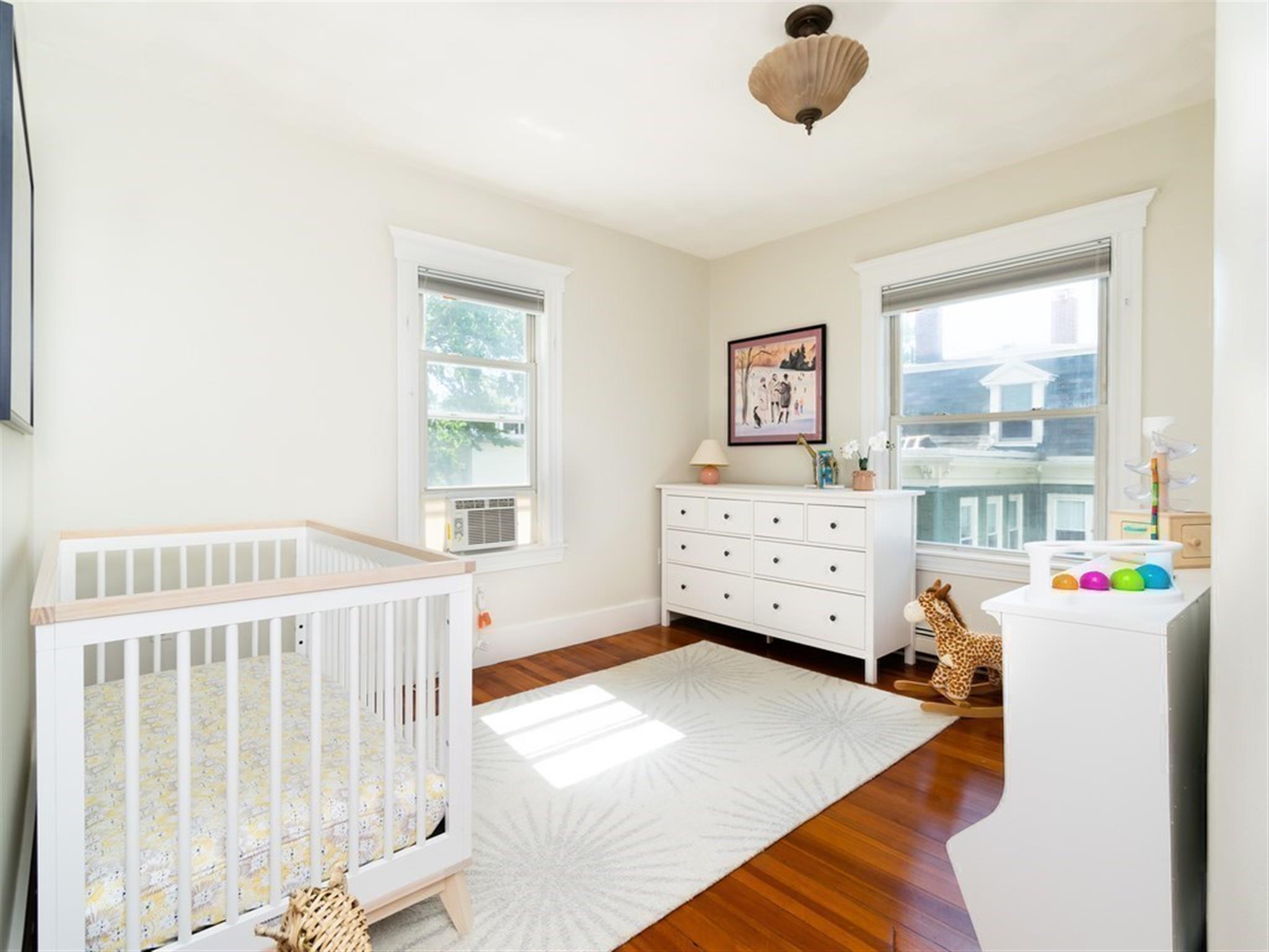 6 Clifton St, Davis Square