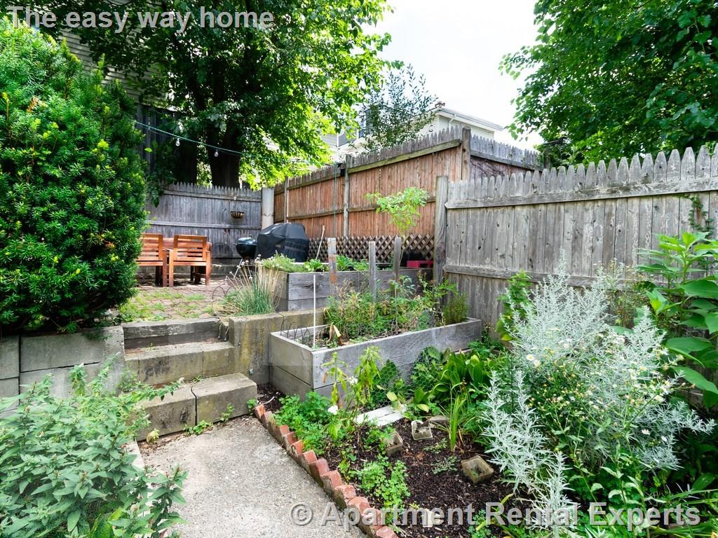 6 Clifton, Davis Square