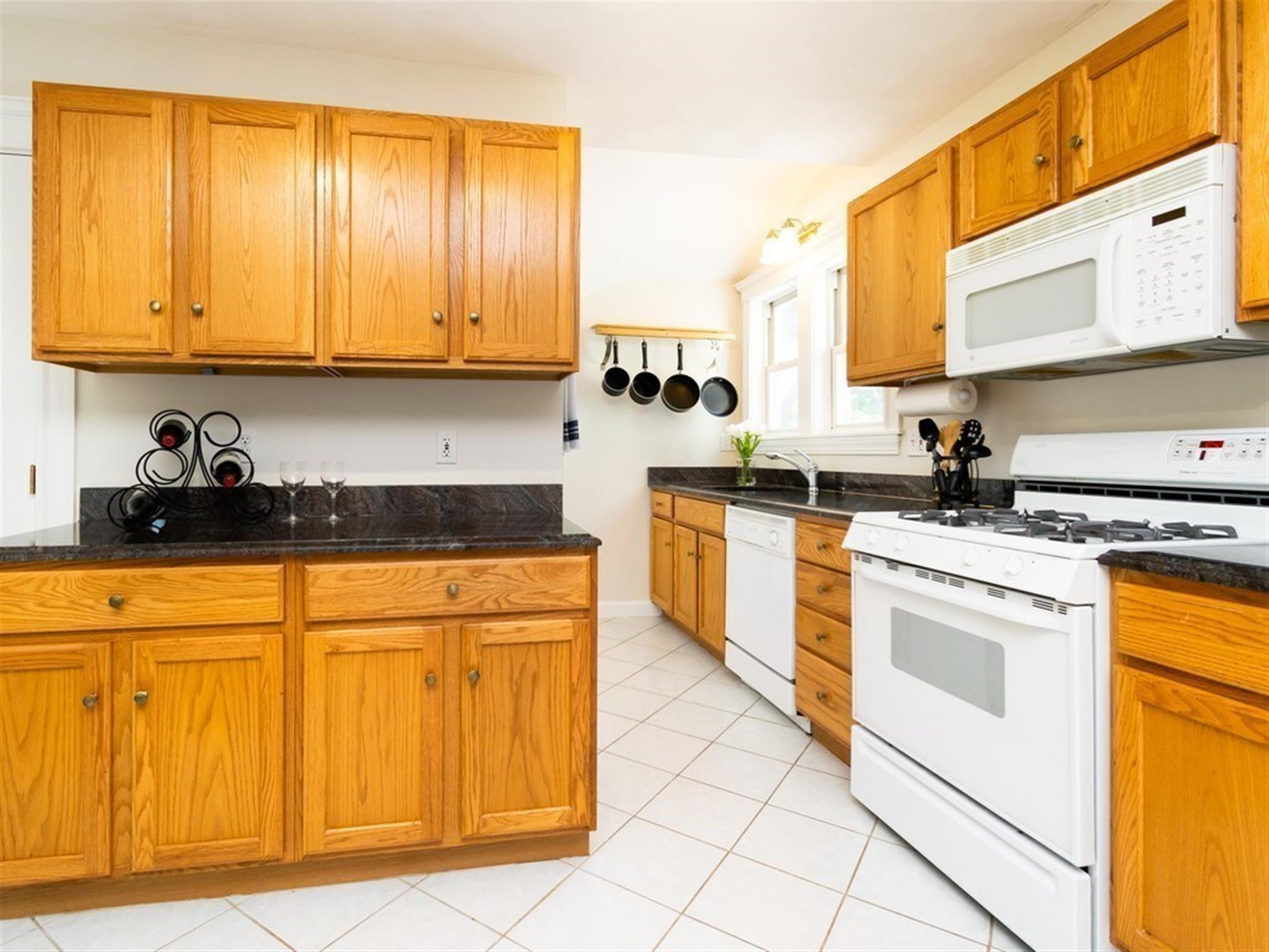 6 Clifton St, Davis Square