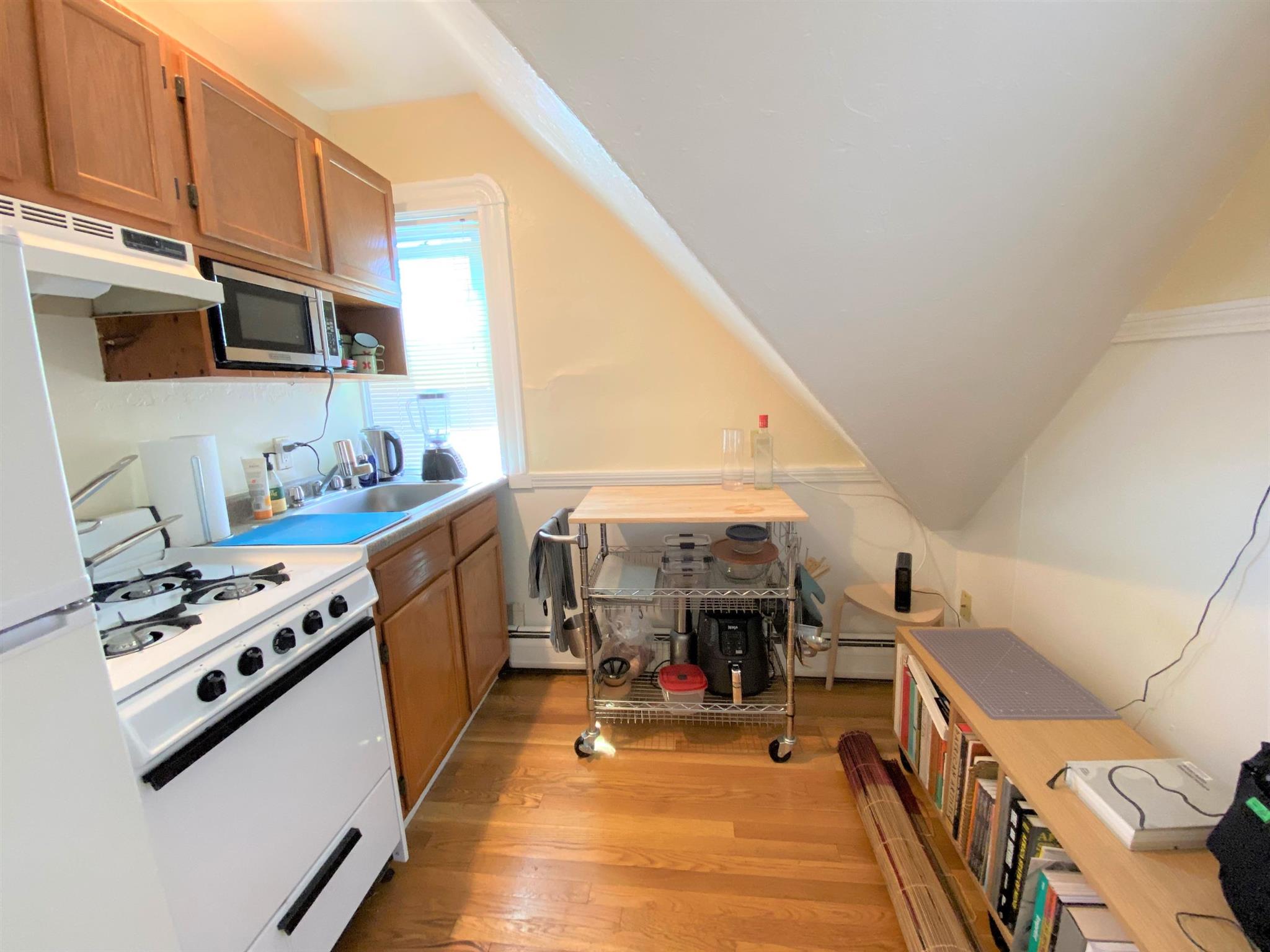 205 Highland Ave, Powder House Square