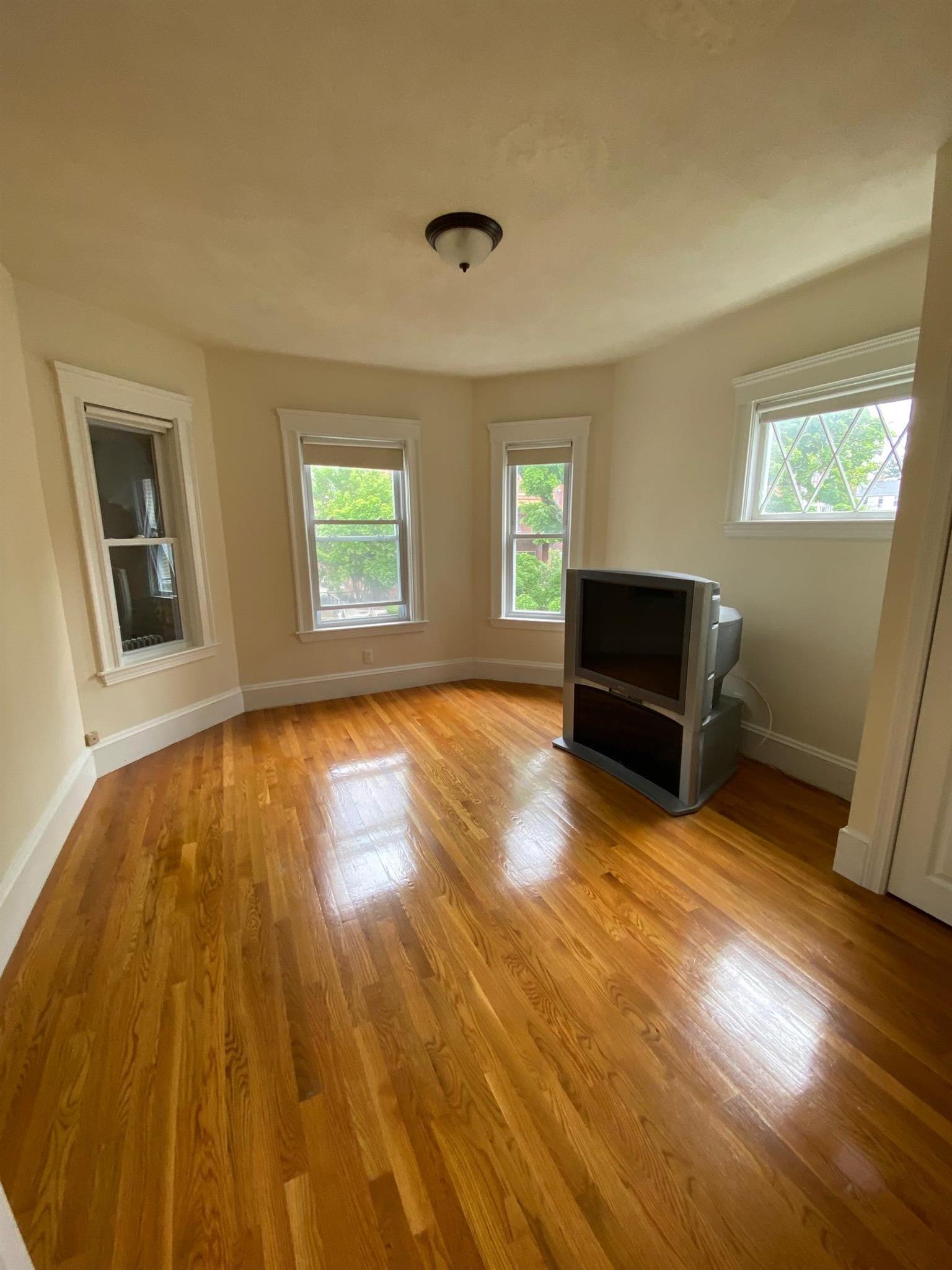 186 Powder House Blvd, Teele Square