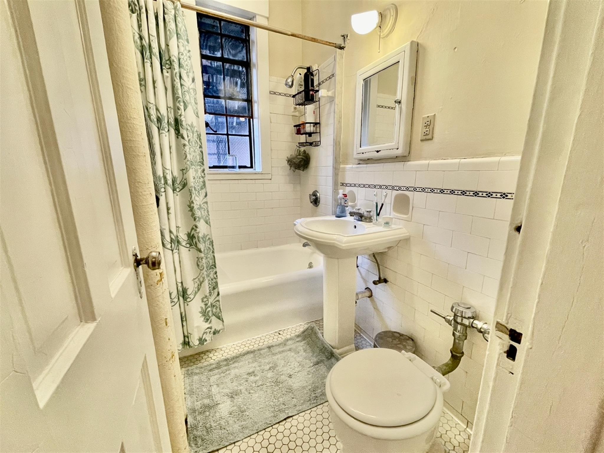 73 Martin St, Neighborhood Nine