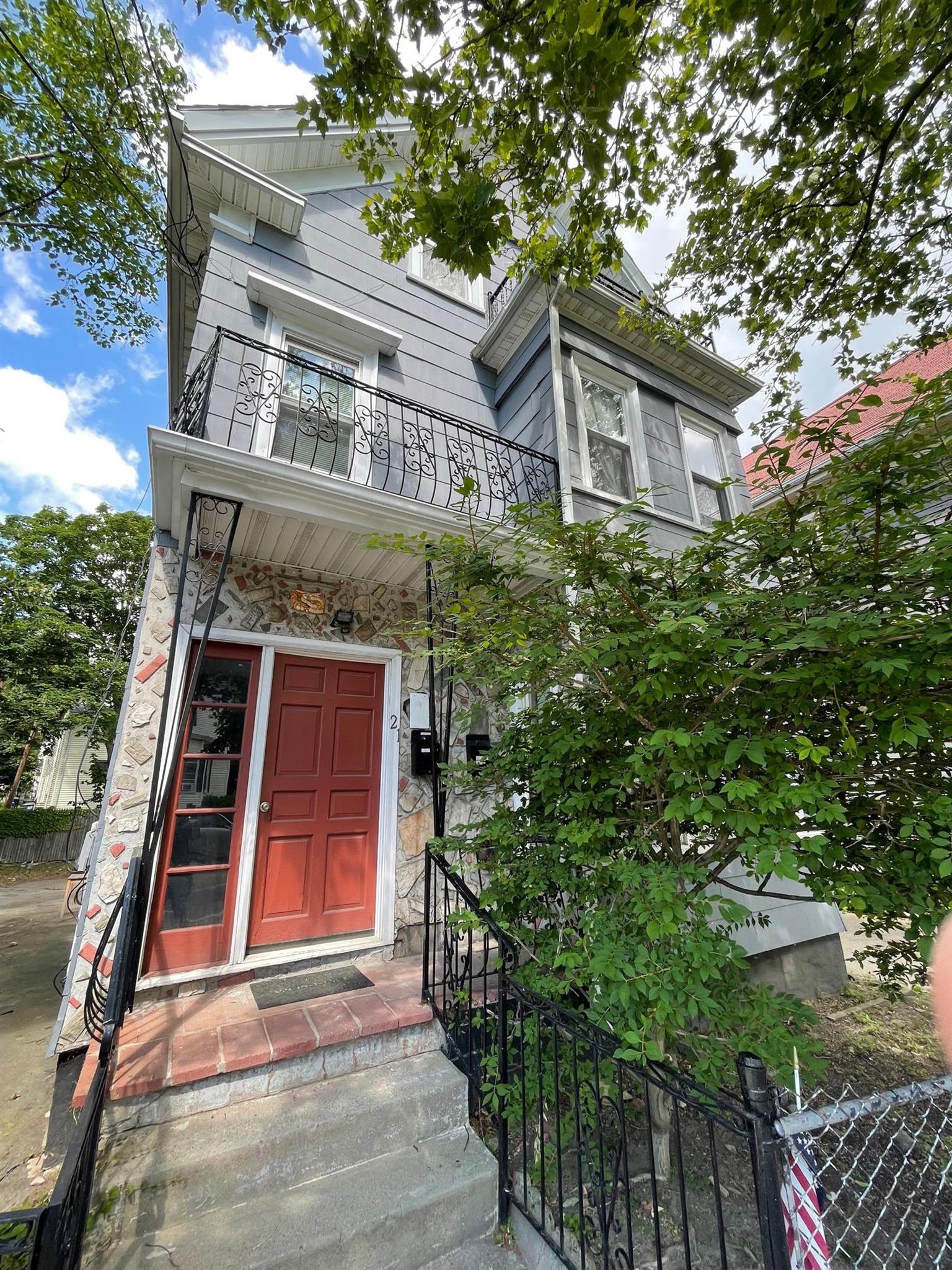 21 Elm St, Porter Square