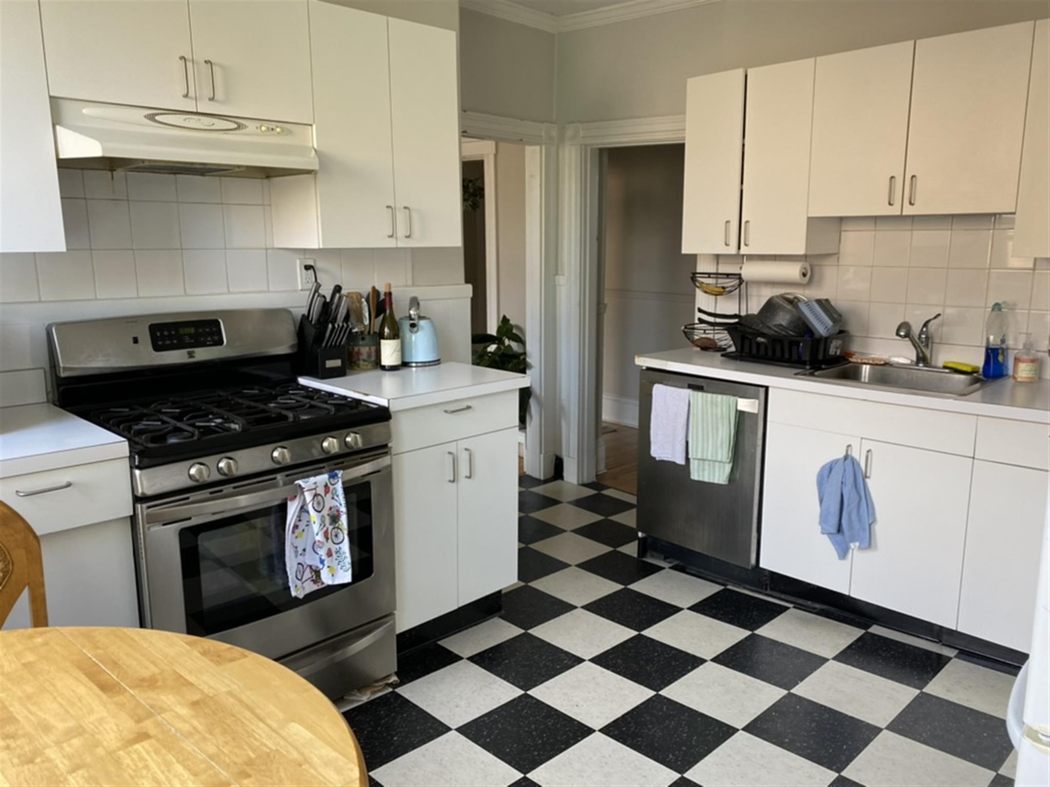 15 Farragut Ave, Teele Square