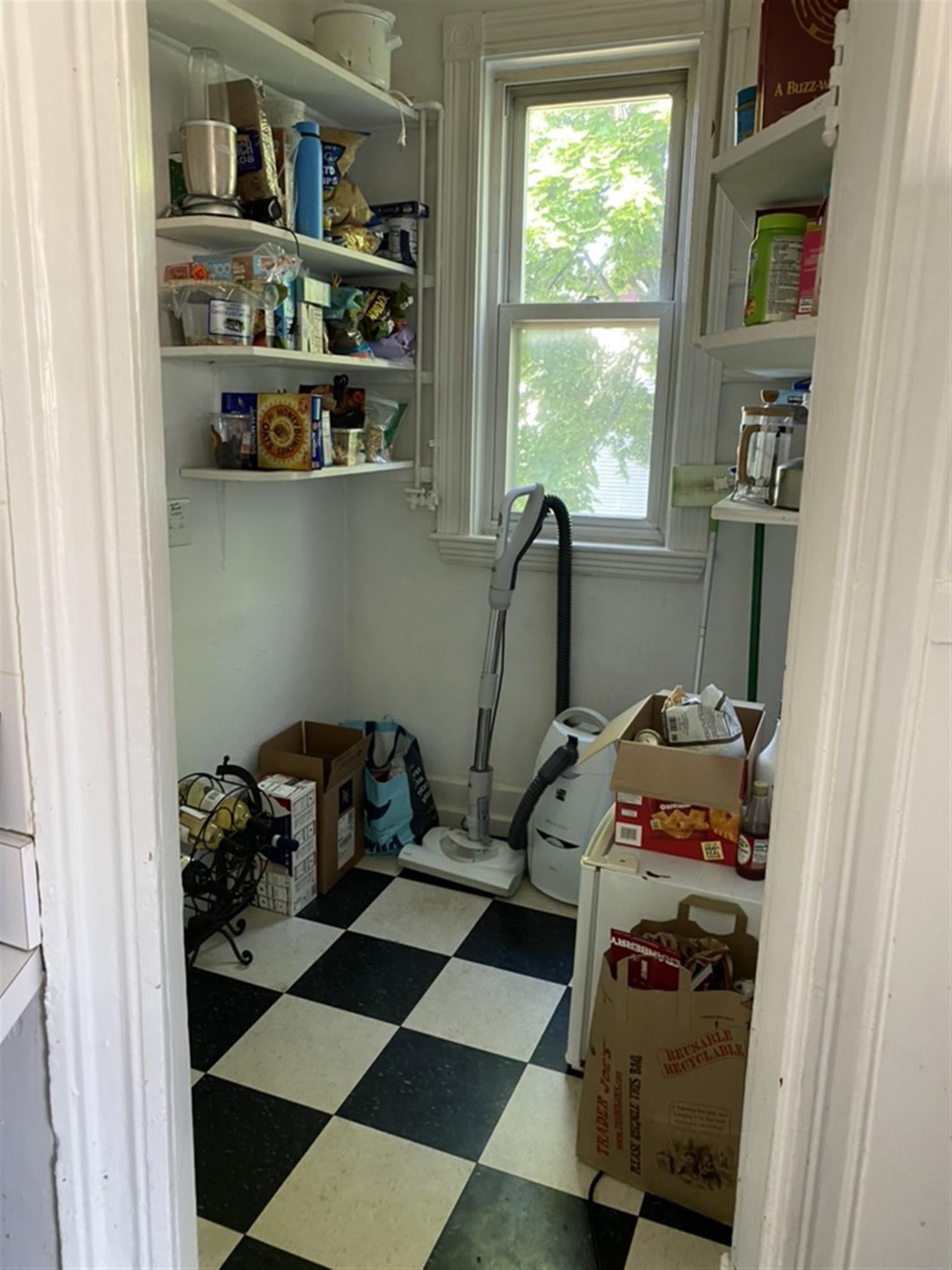 15 Farragut Ave, Teele Square