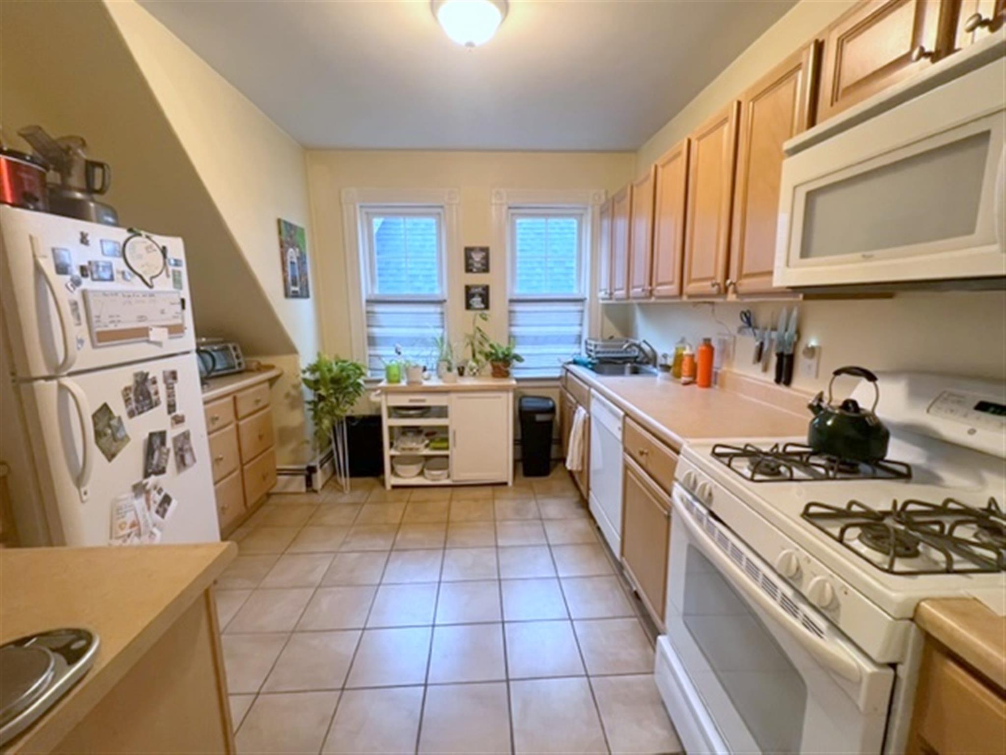 87 Sycamore St, Magoun Square