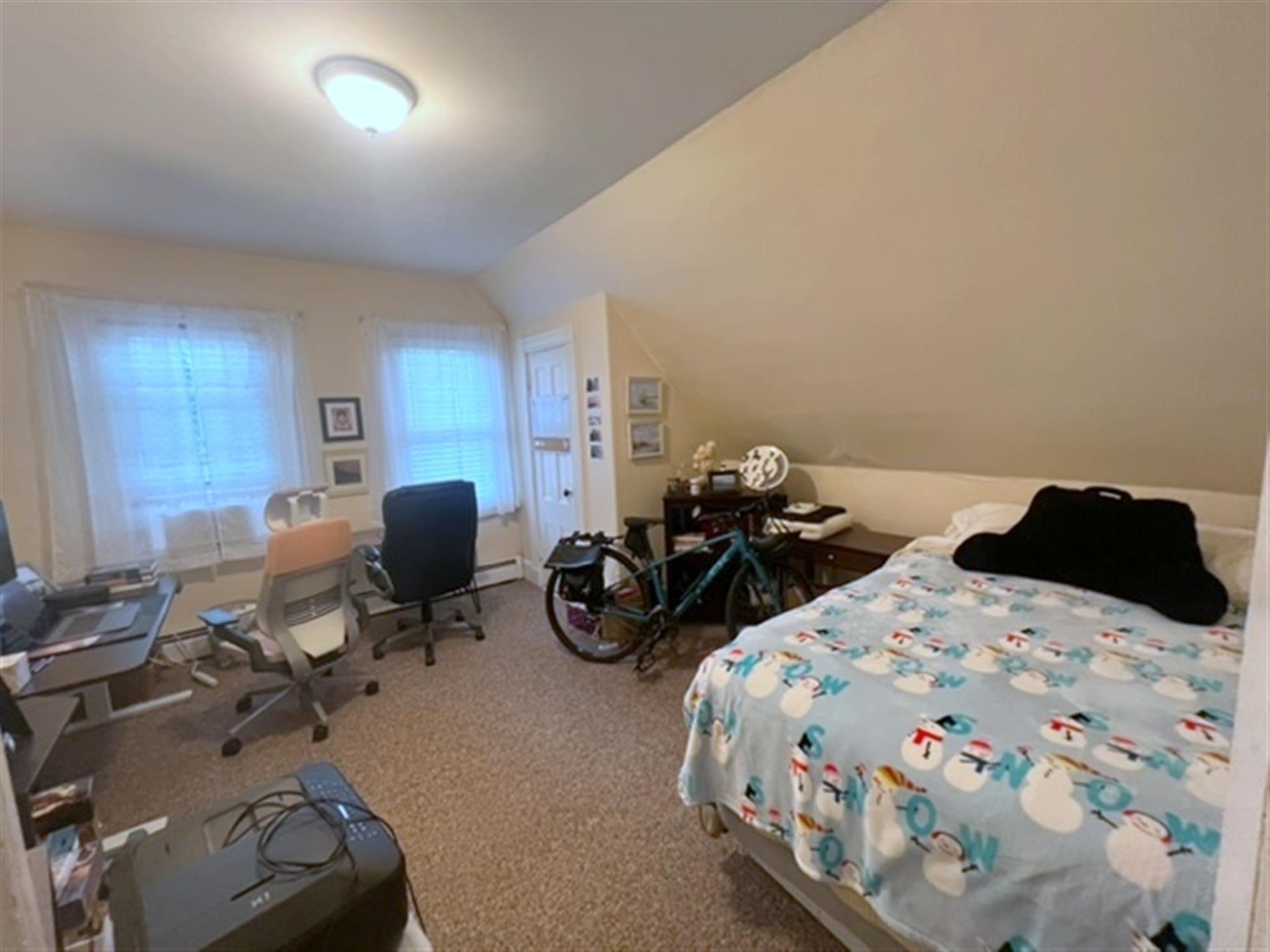 87 Sycamore St, Magoun Square