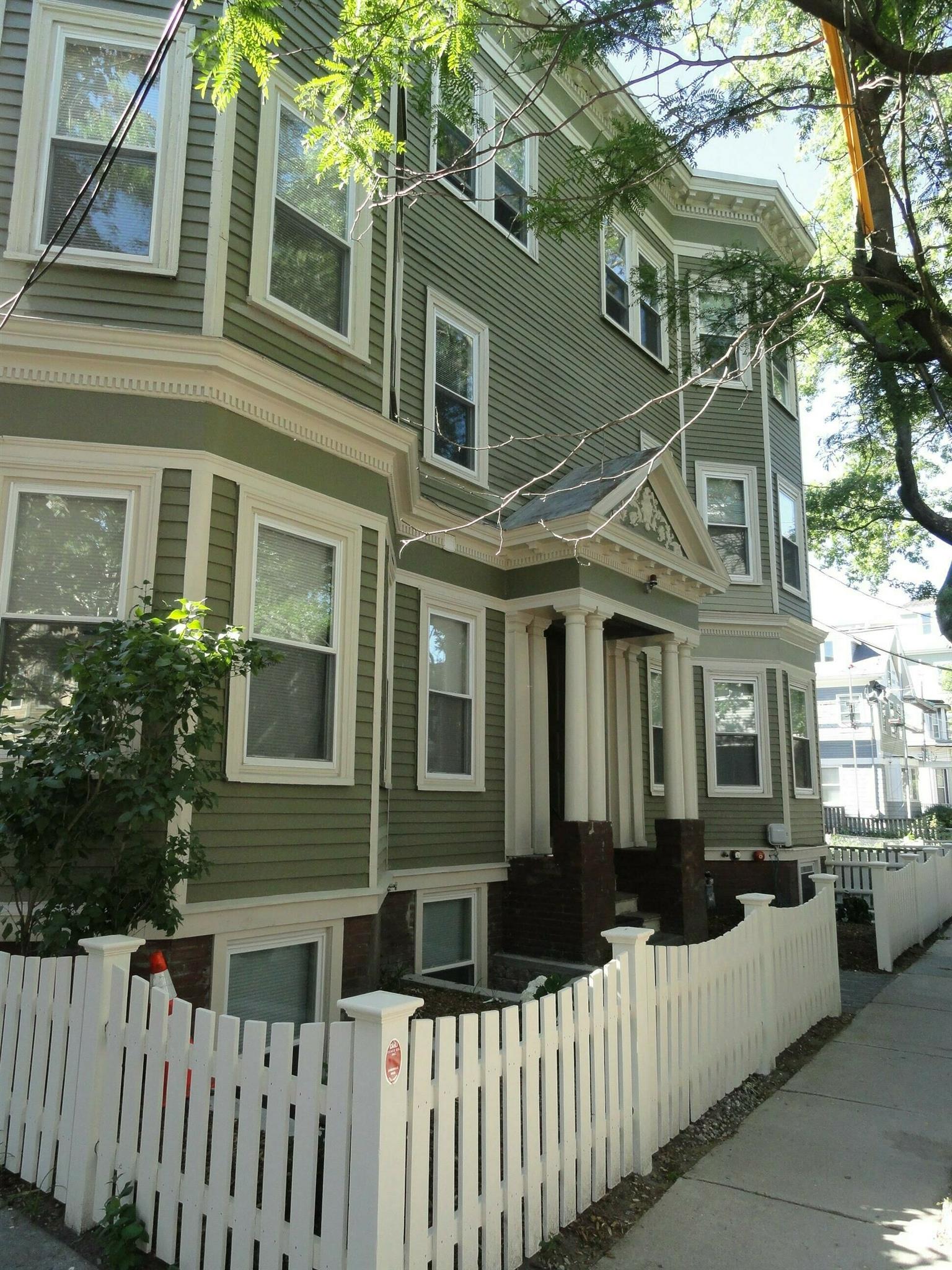 231 Norfolk St, Central Square