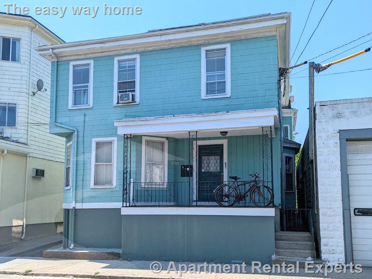 54 Bonair, East Somerville