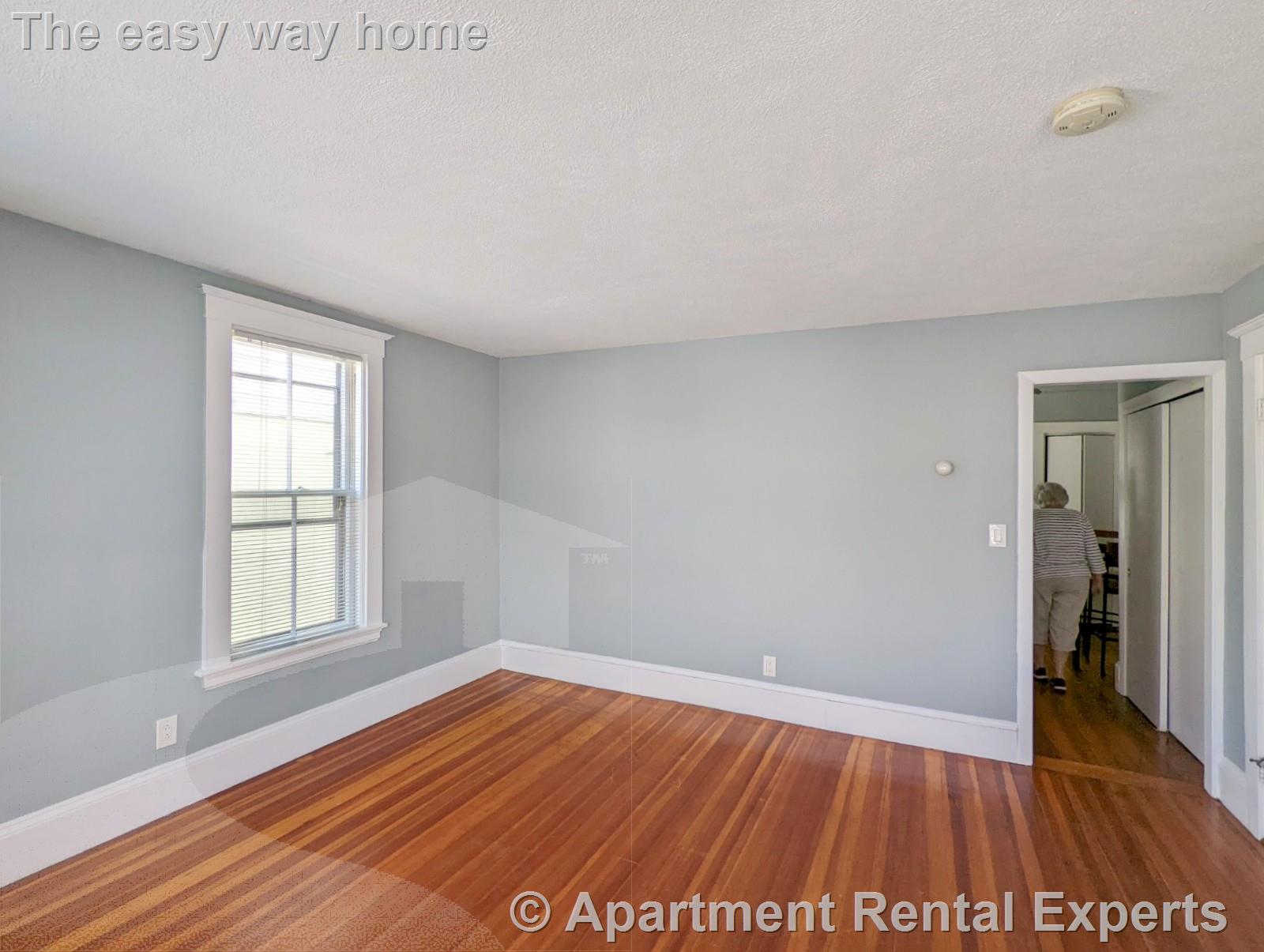 54 Bonair, East Somerville
