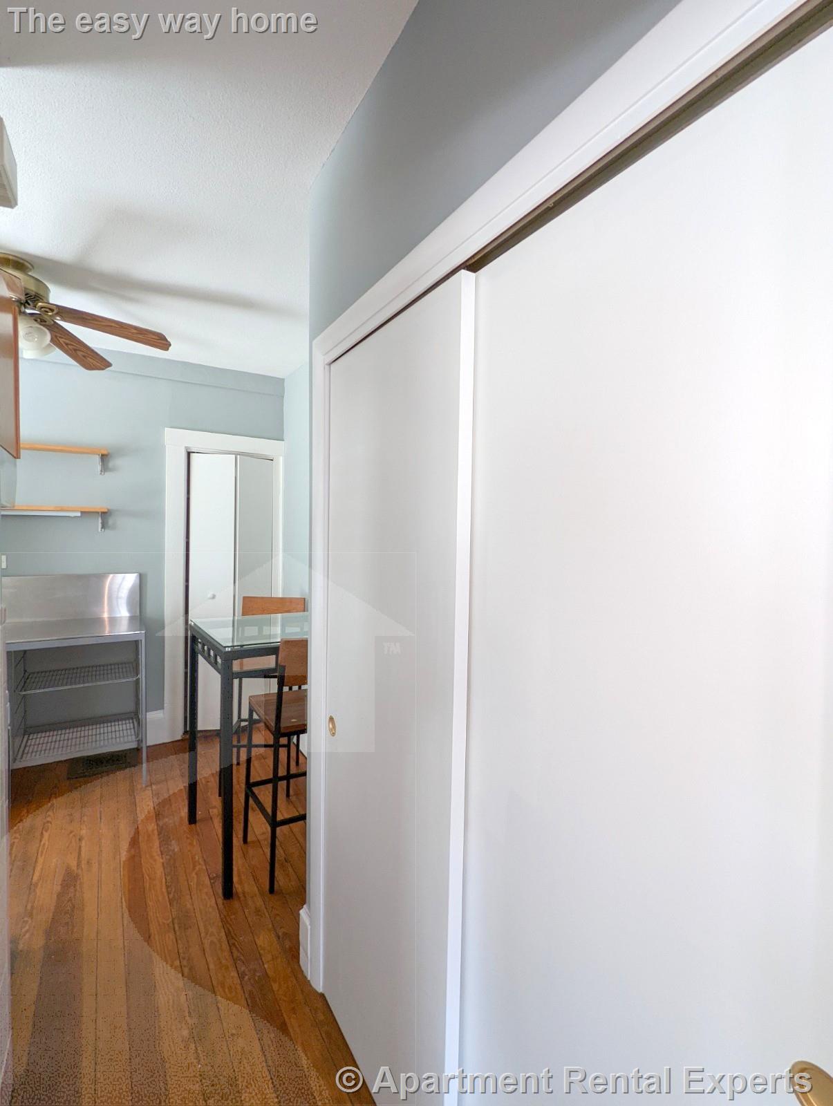 54 Bonair, East Somerville