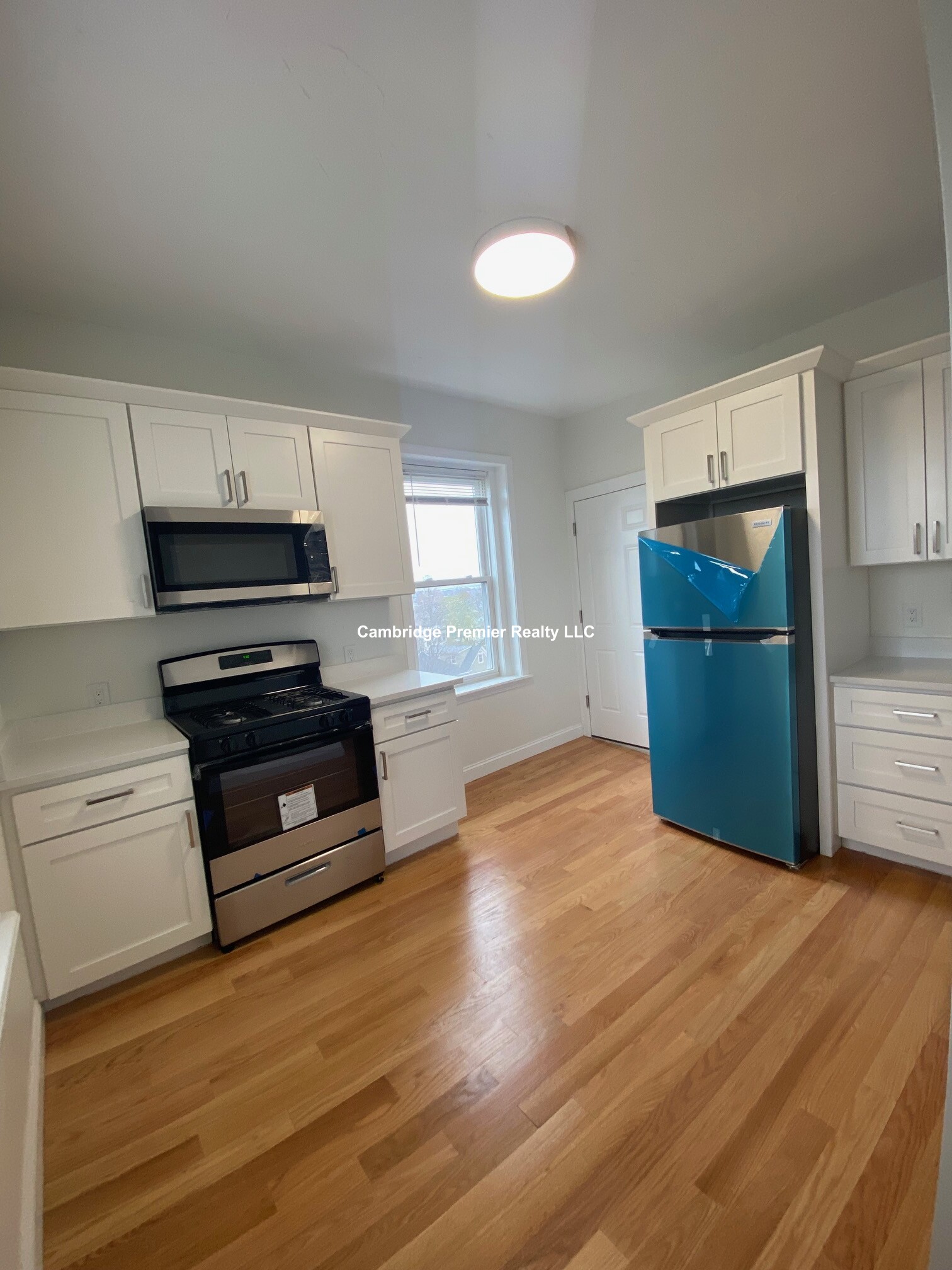 305 Medford St, Winter Hill