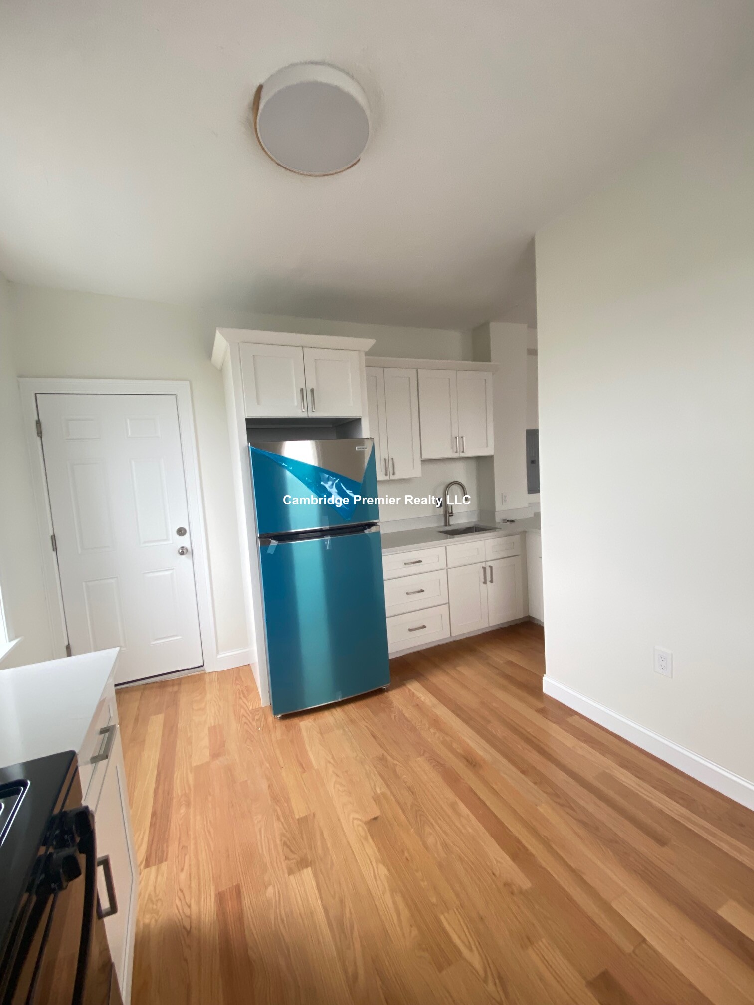 305 Medford St, Winter Hill