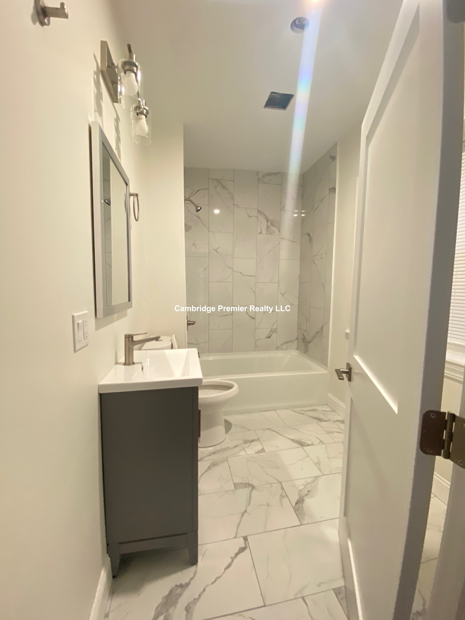 305 Medford St, Winter Hill