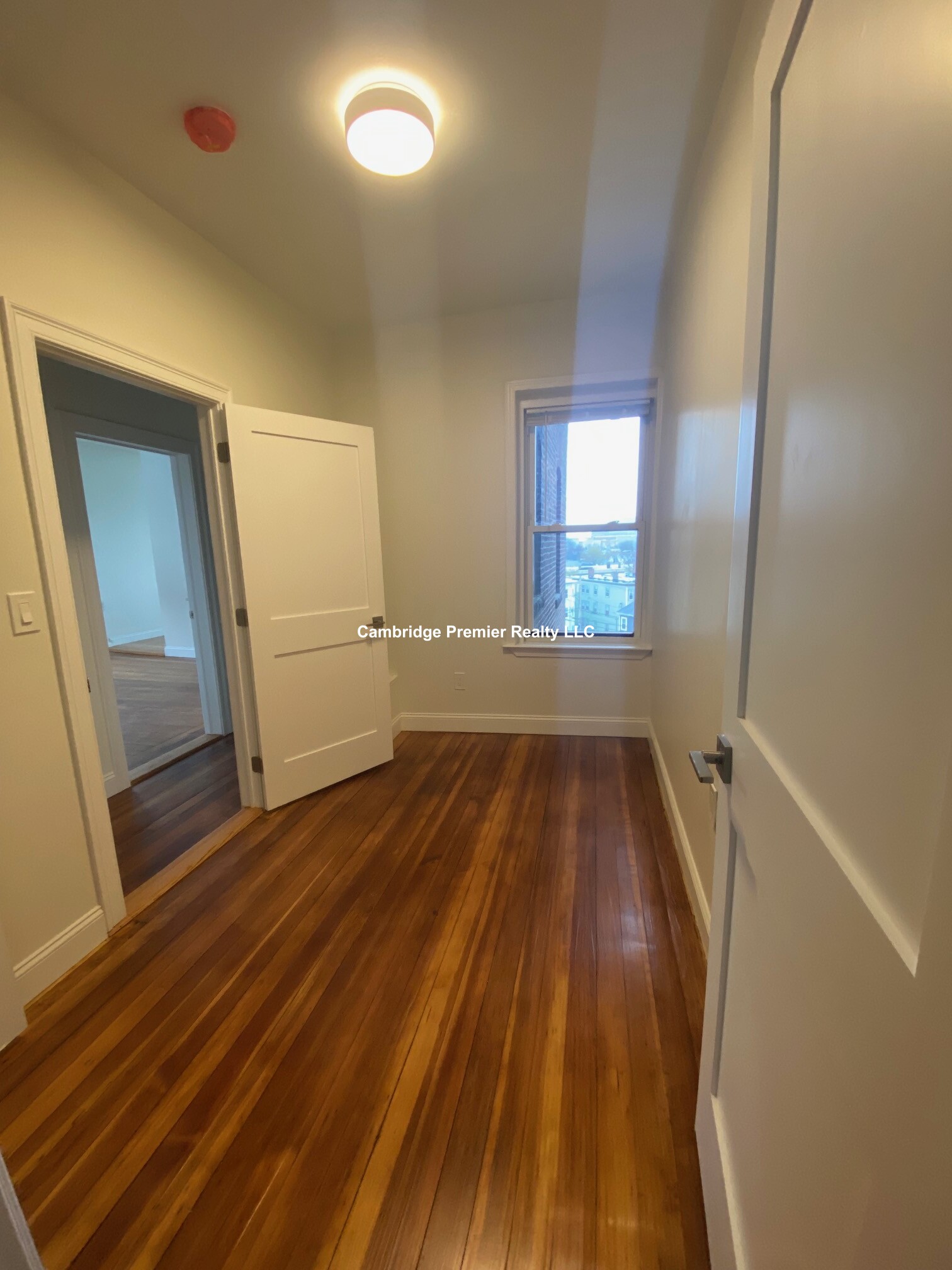 305 Medford St, Winter Hill