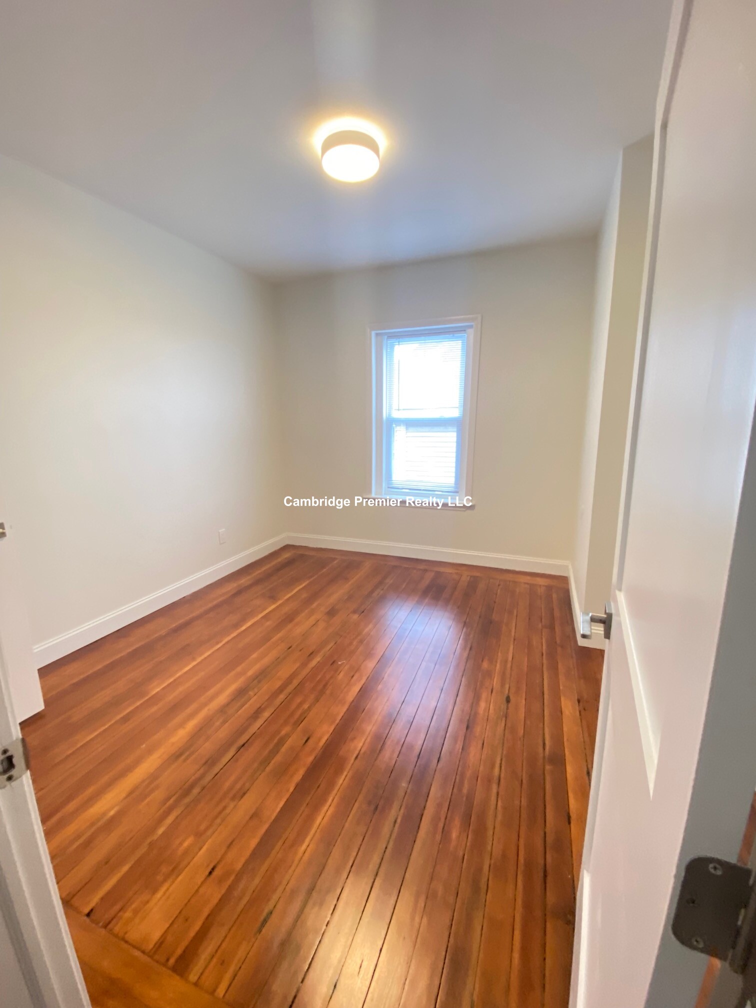 305 Medford St, Winter Hill