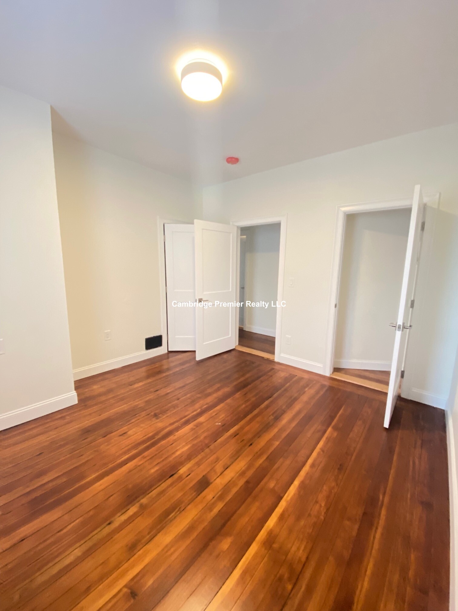 305 Medford St, Winter Hill