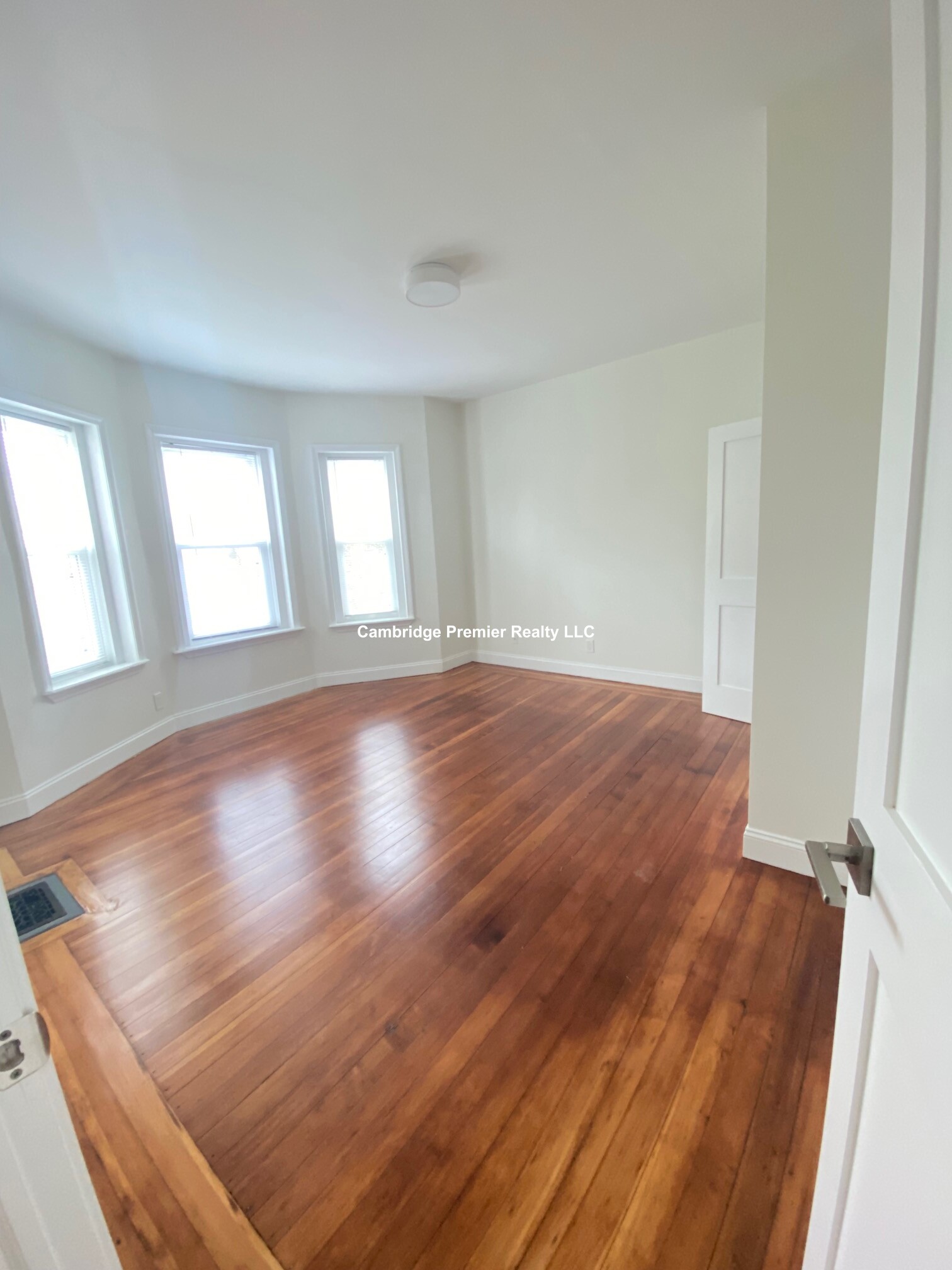 305 Medford St, Winter Hill