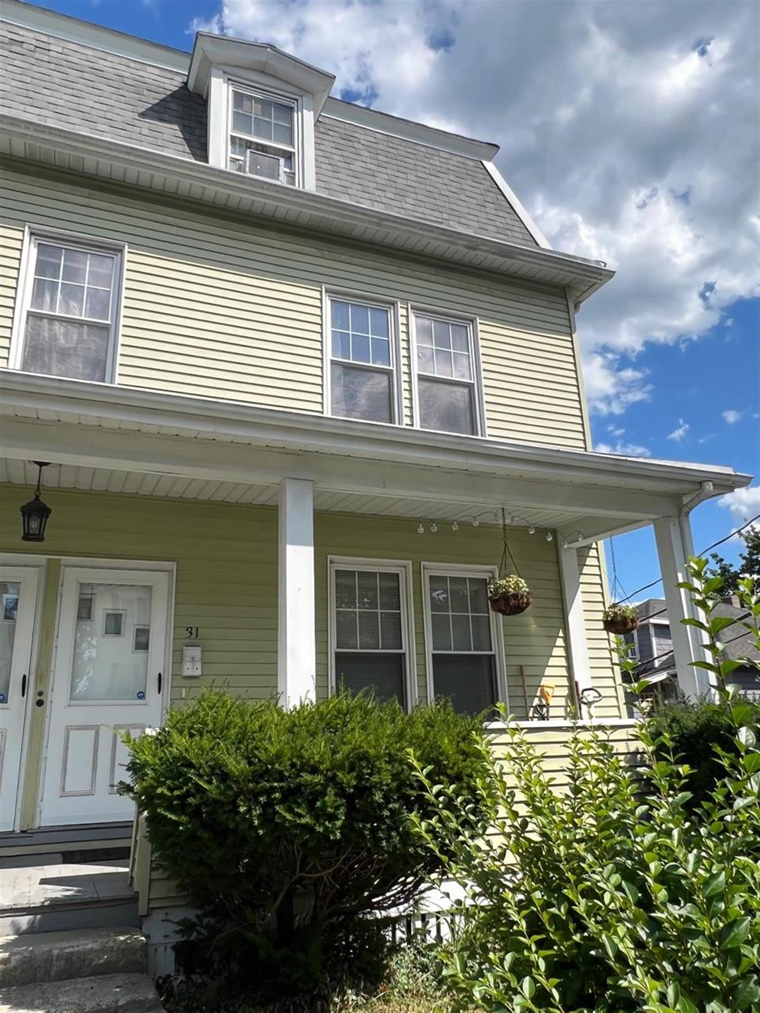 31 Laurel St, Spring Hill