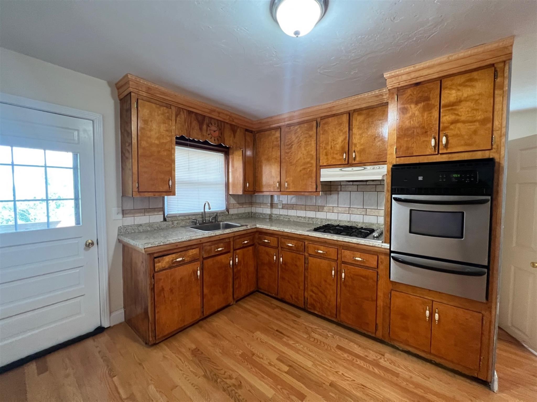 31 Laurel St, Spring Hill