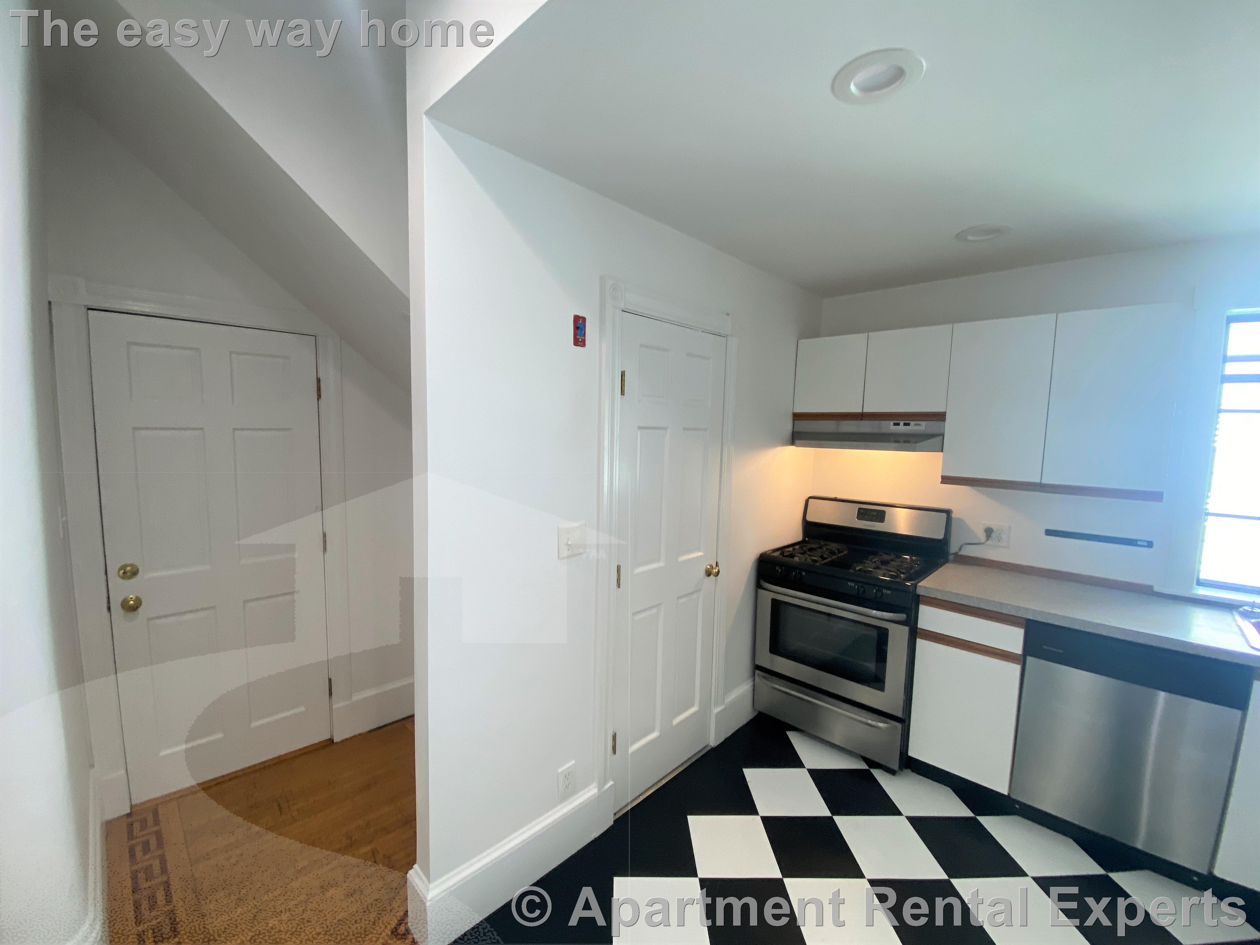 325 Western, Central Square