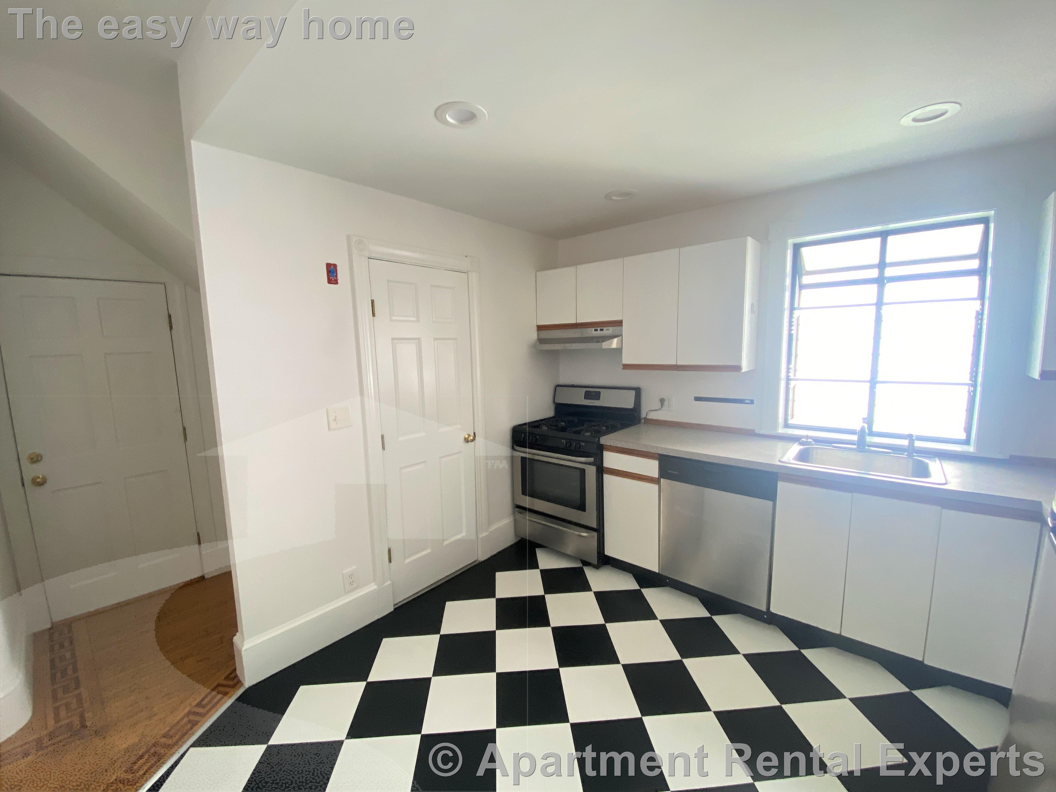 325 Western, Central Square