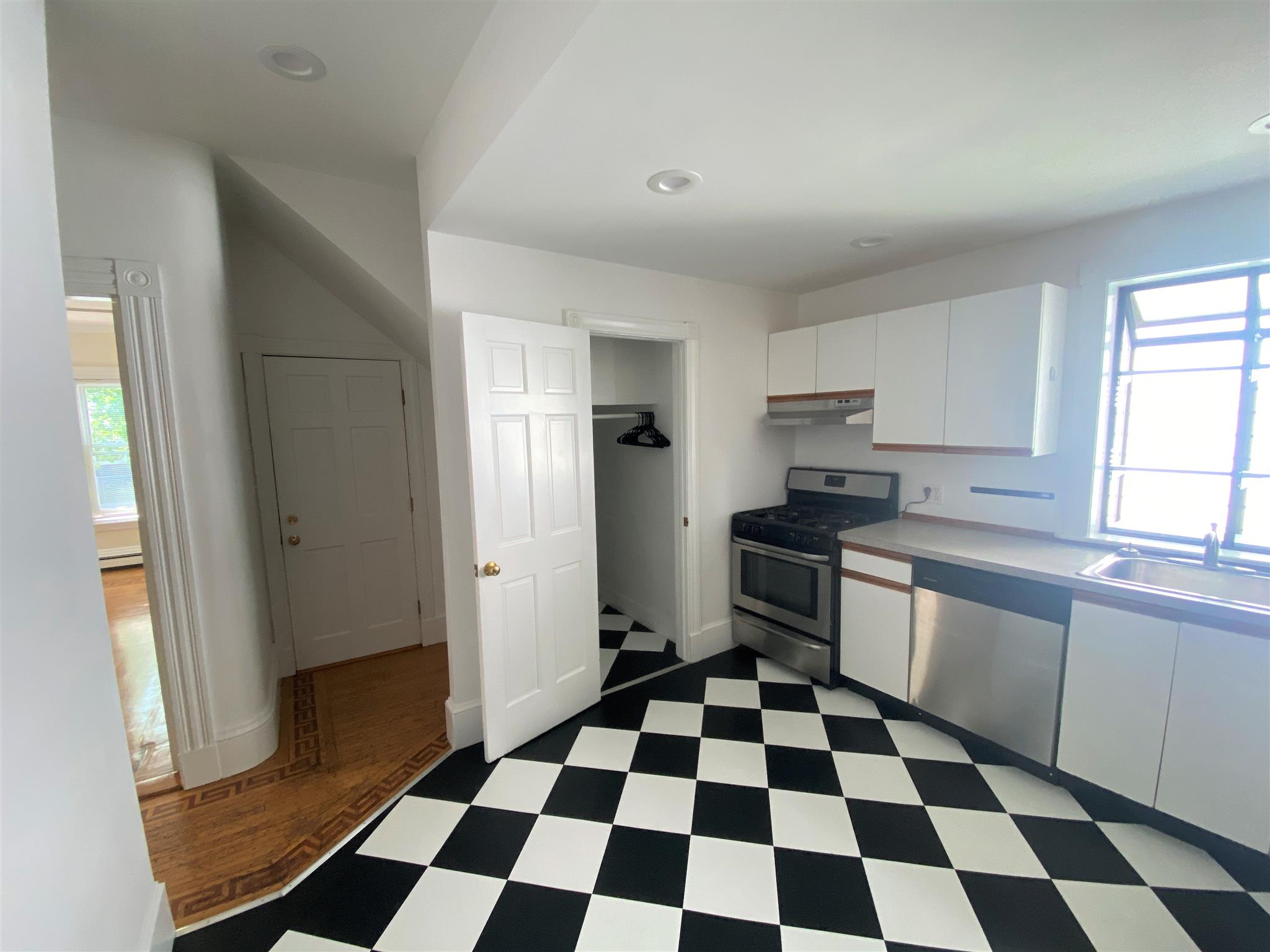 325 Western Ave, Central Square