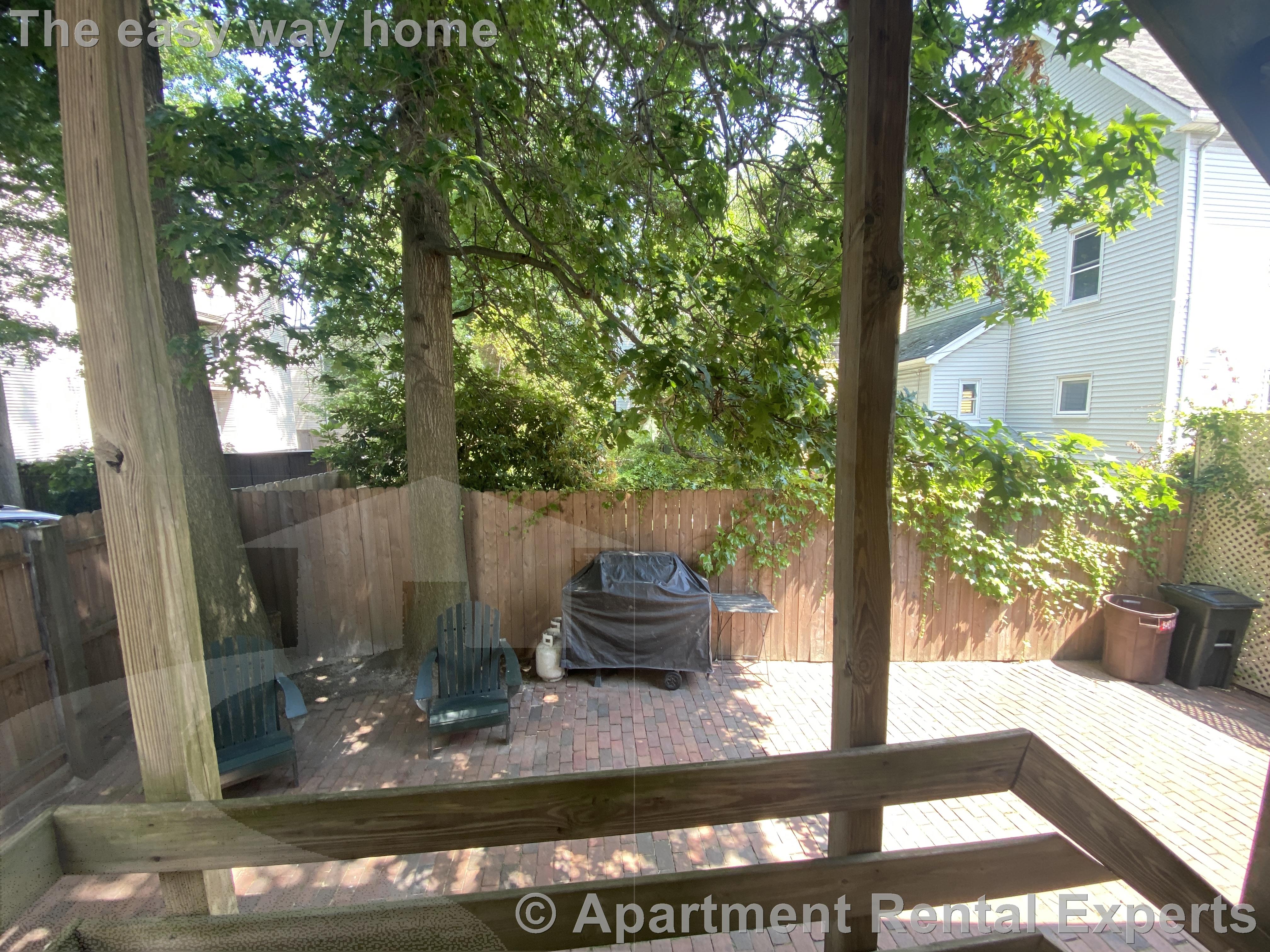 325 Western, Central Square