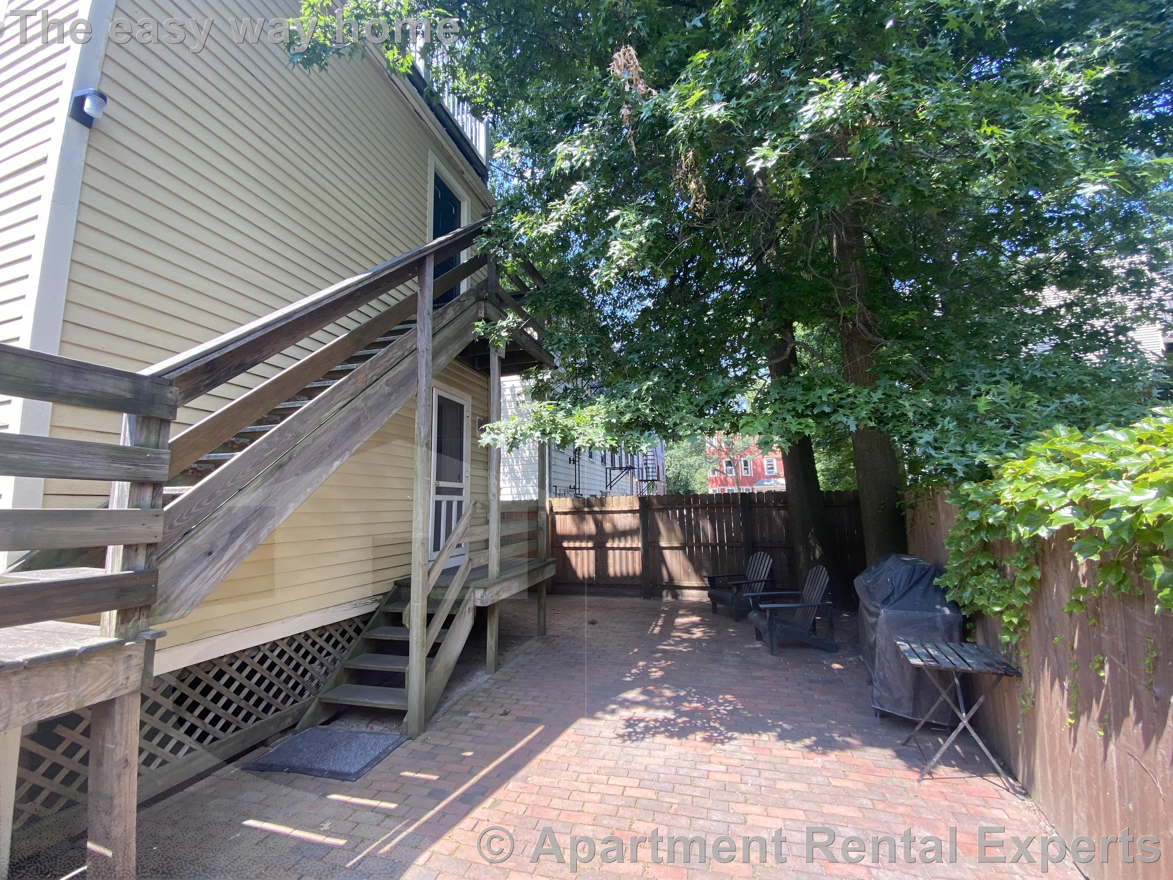 325 Western, Central Square