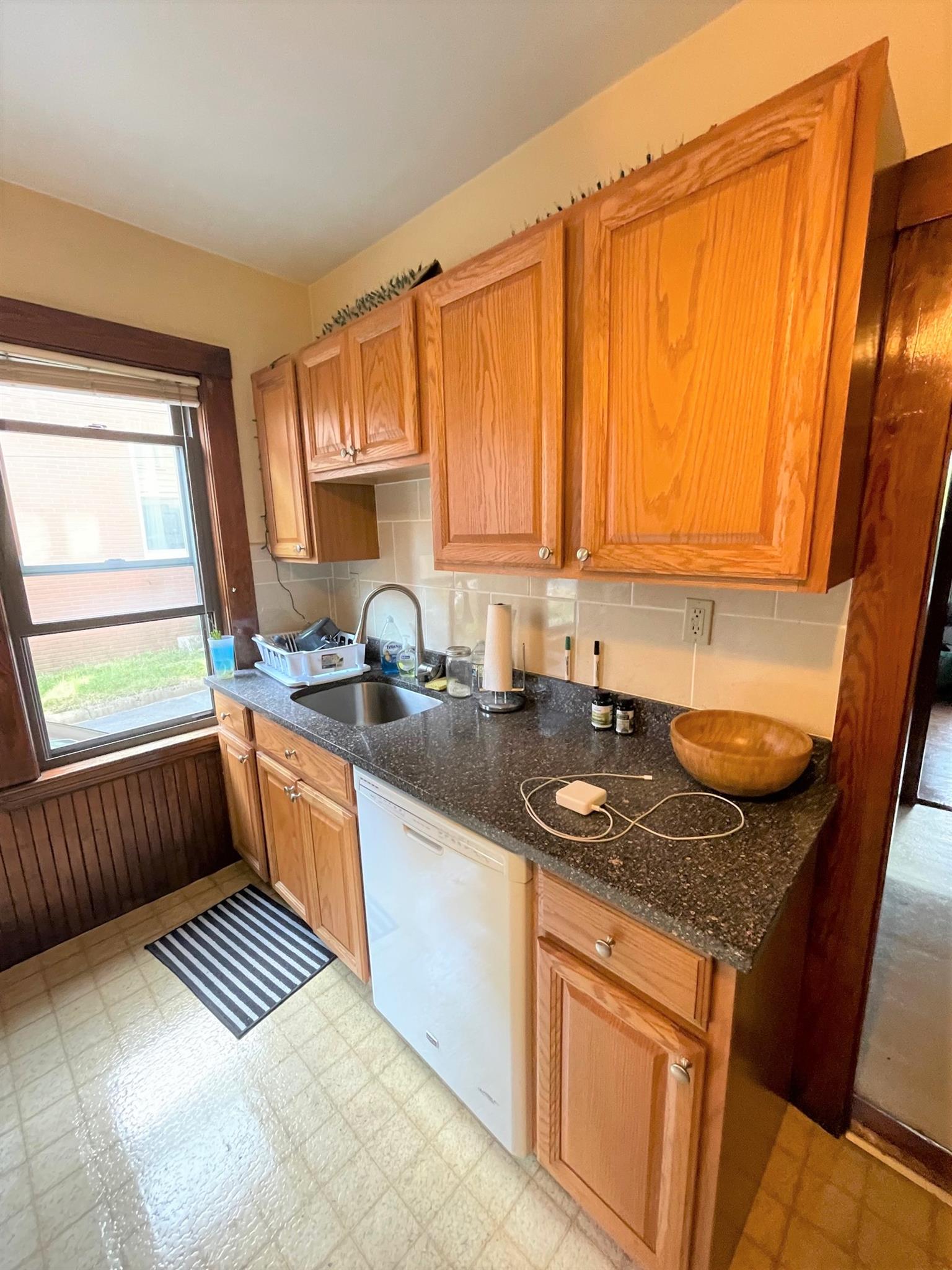 14 Winslow Ave, Davis Square