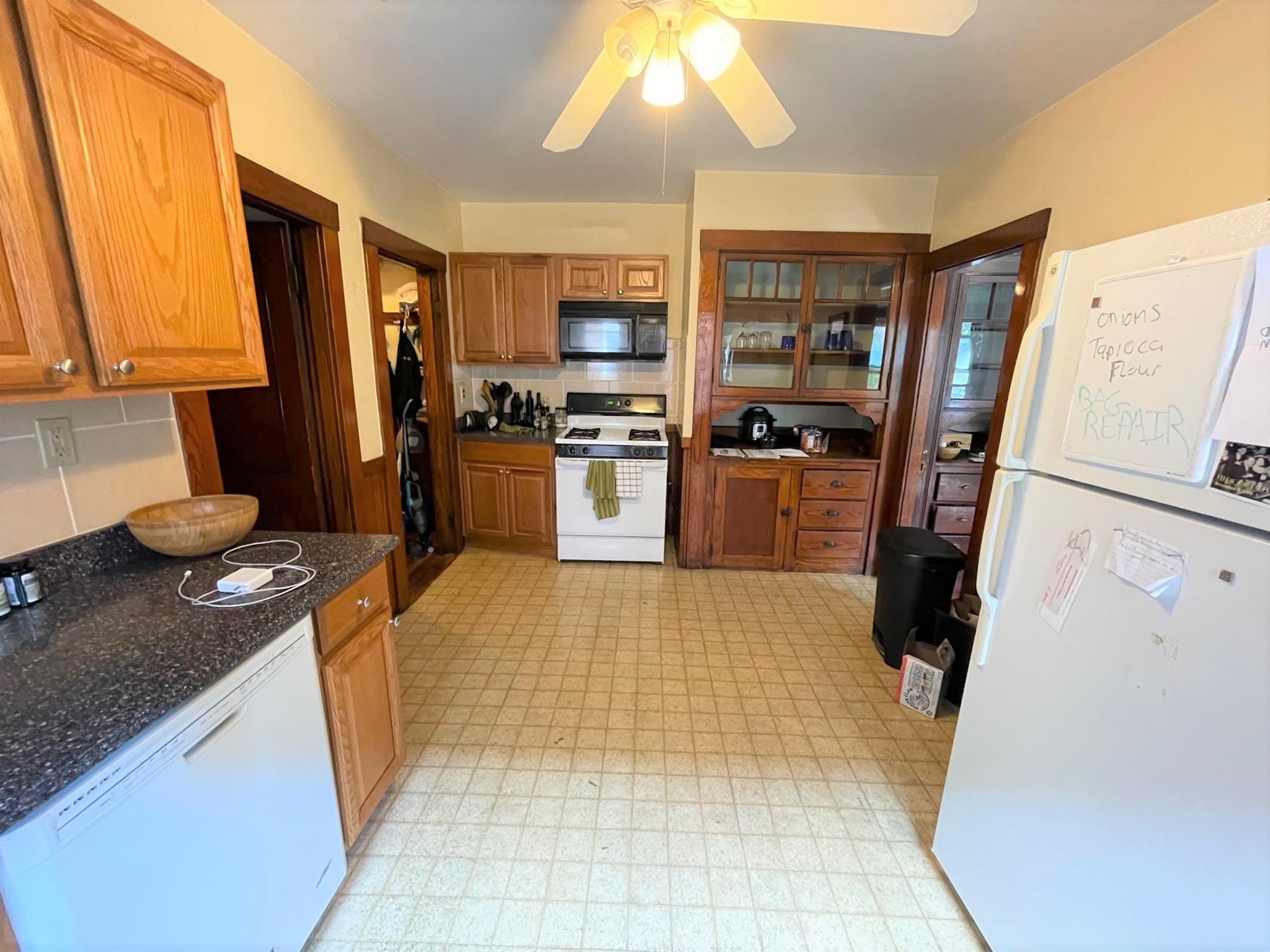 14 Winslow Ave, Davis Square