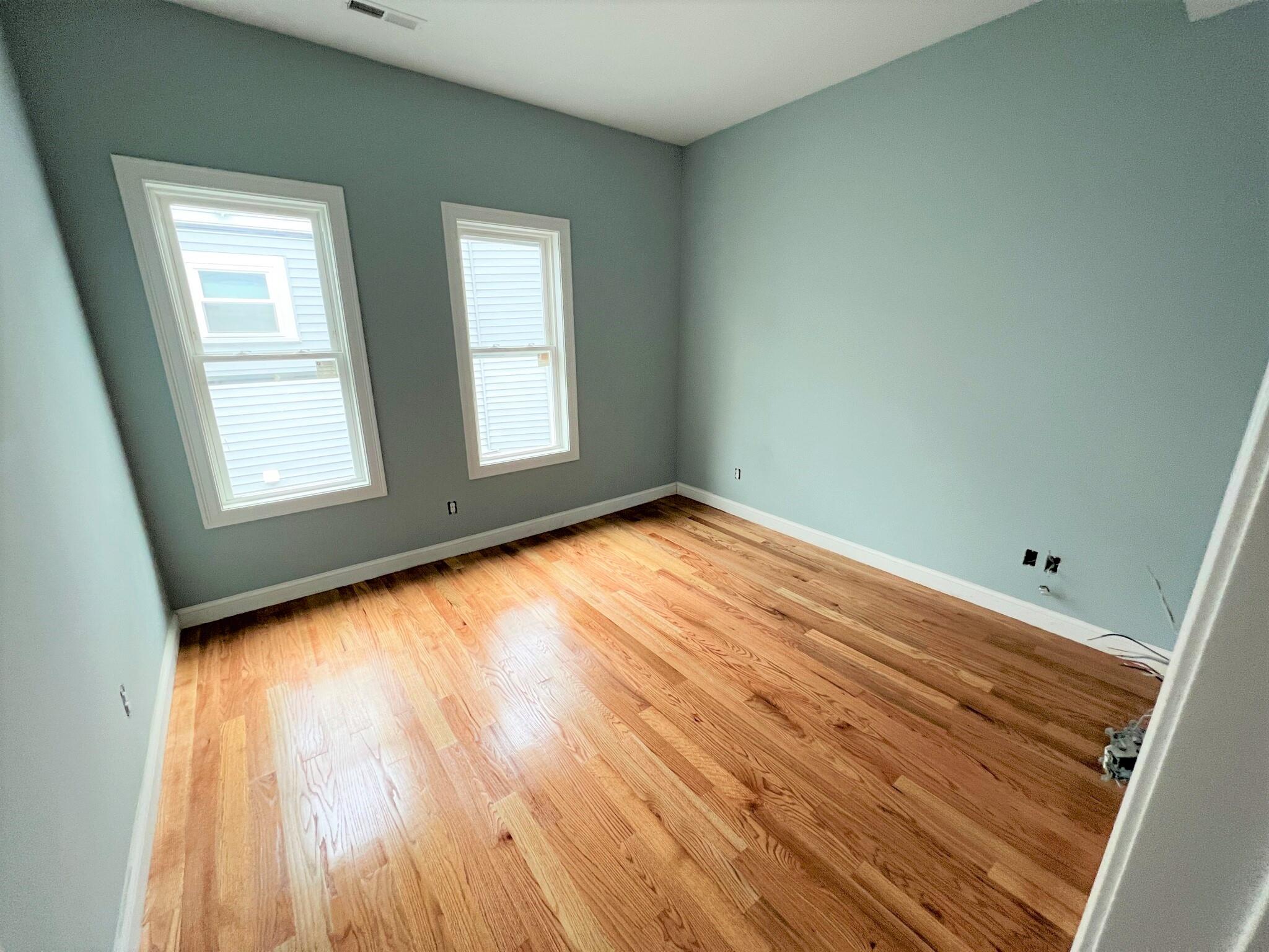 126 Cross St, East Somerville