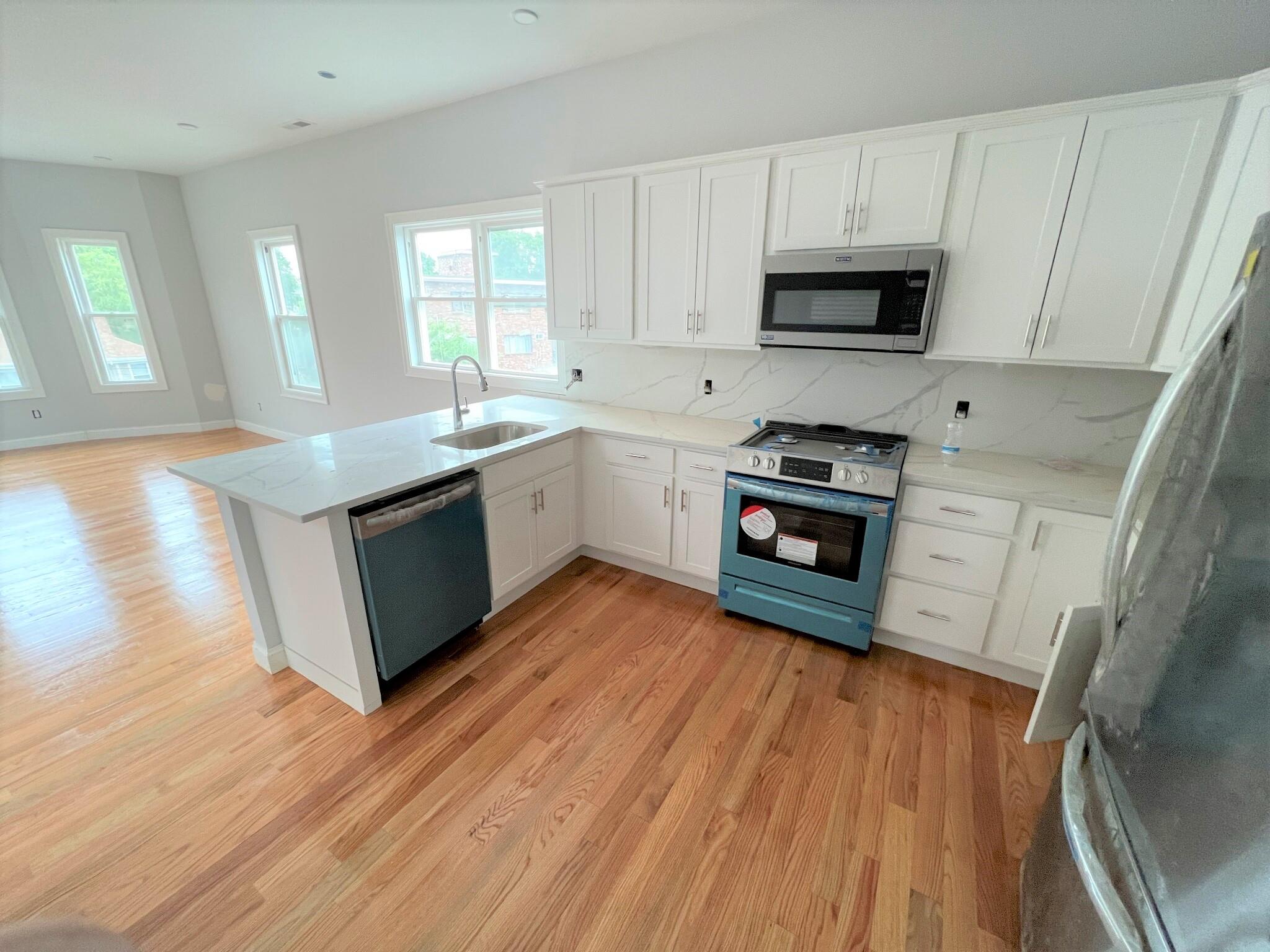 126 Cross St, East Somerville